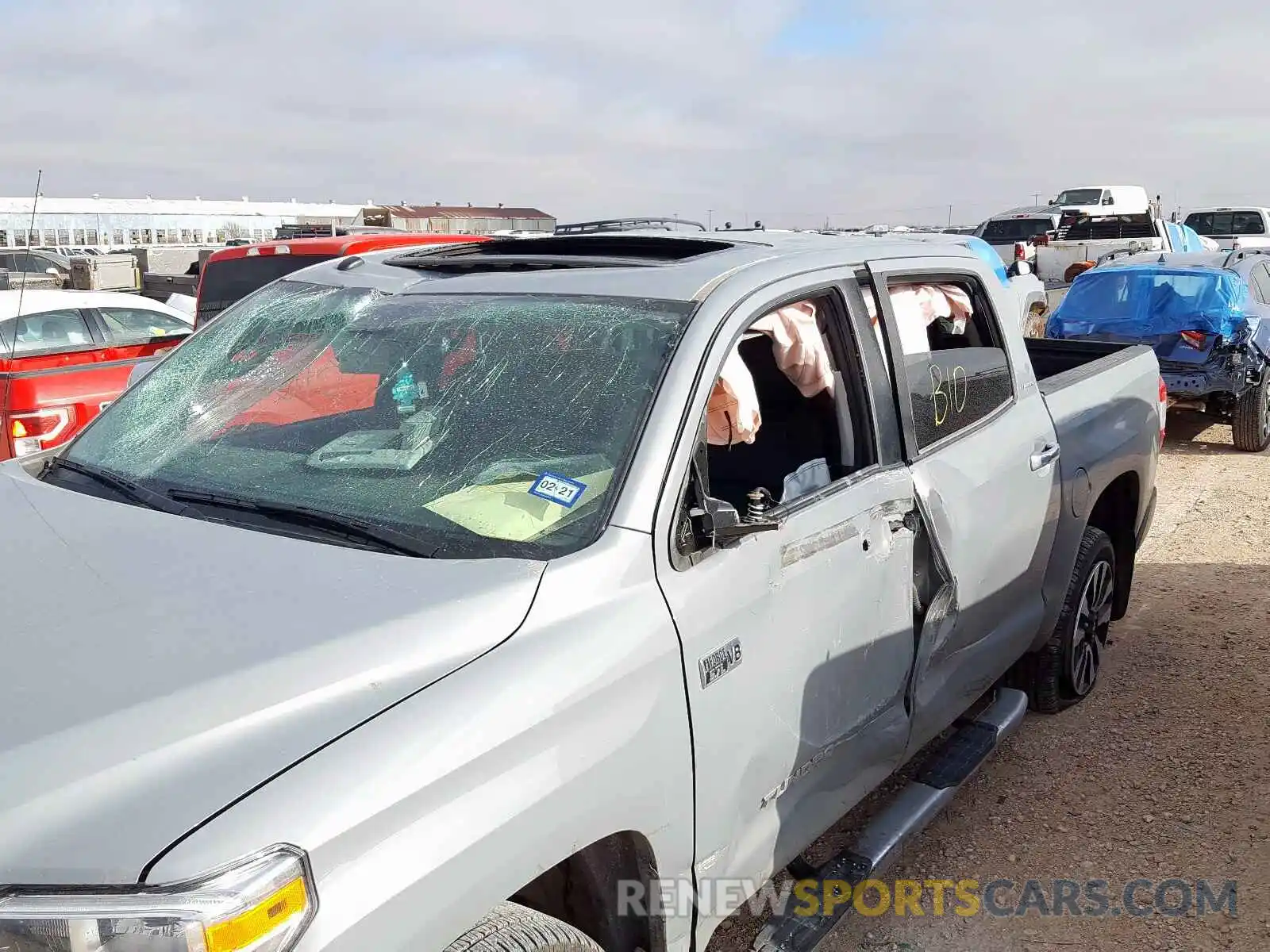 9 Photograph of a damaged car 5TFFY5F14KX250044 TOYOTA TUNDRA 2019