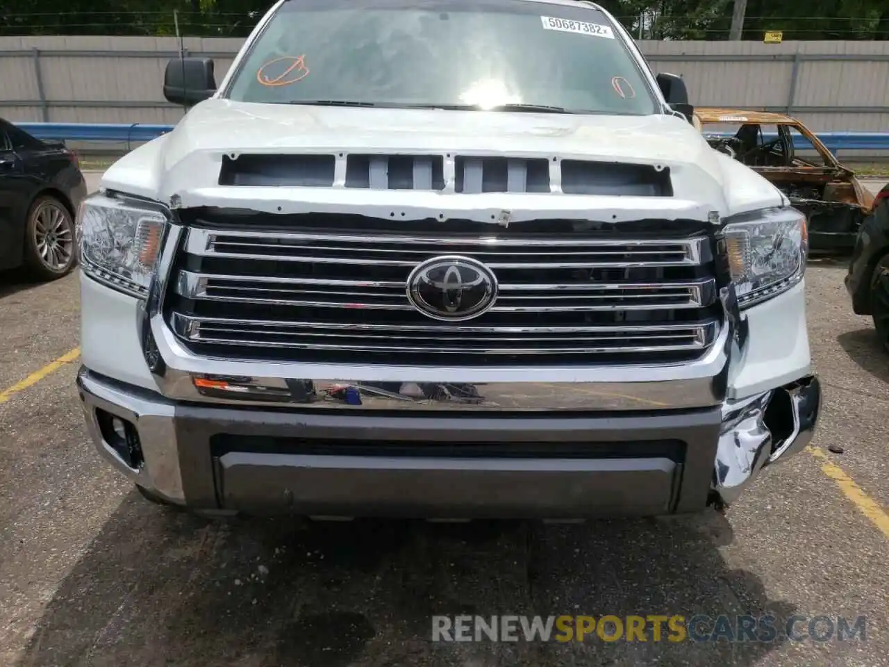 9 Photograph of a damaged car 5TFGY5F12KX244148 TOYOTA TUNDRA 2019