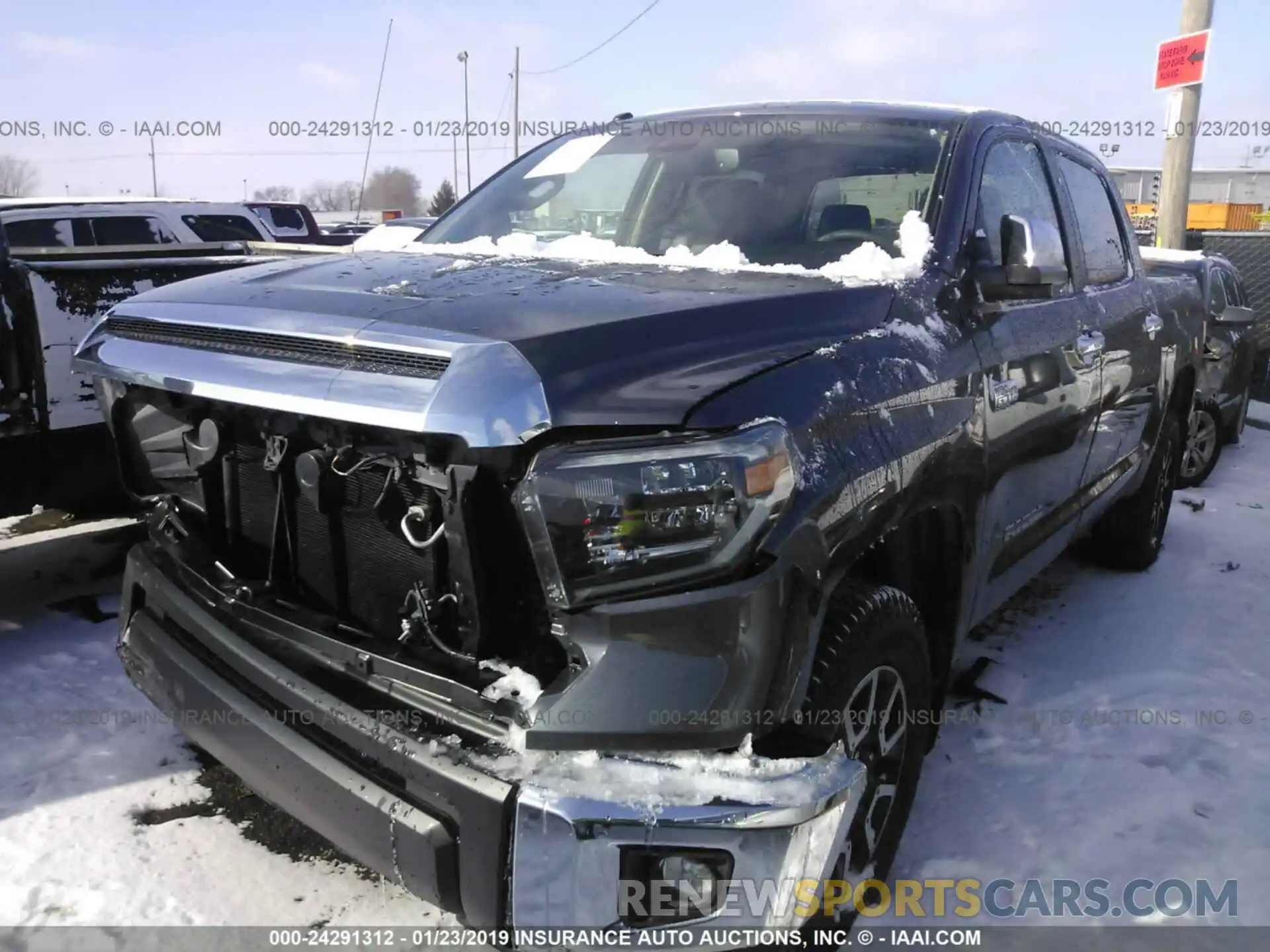 2 Фотография поврежденного автомобиля 5TFHY5F10KX778656 TOYOTA TUNDRA 2019