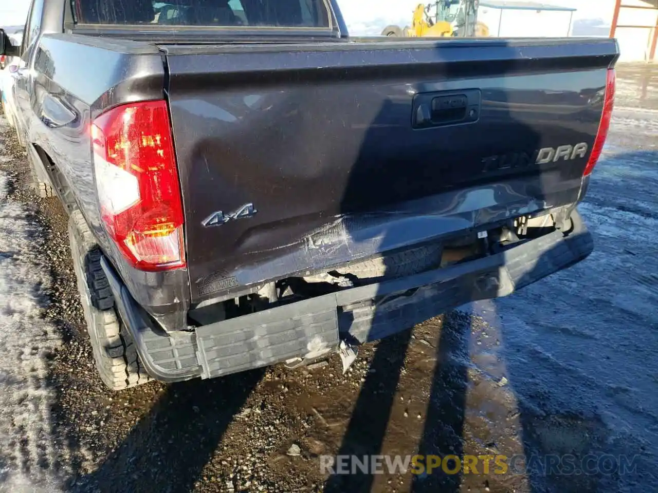 9 Photograph of a damaged car 5TFHY5F10KX786224 TOYOTA TUNDRA 2019