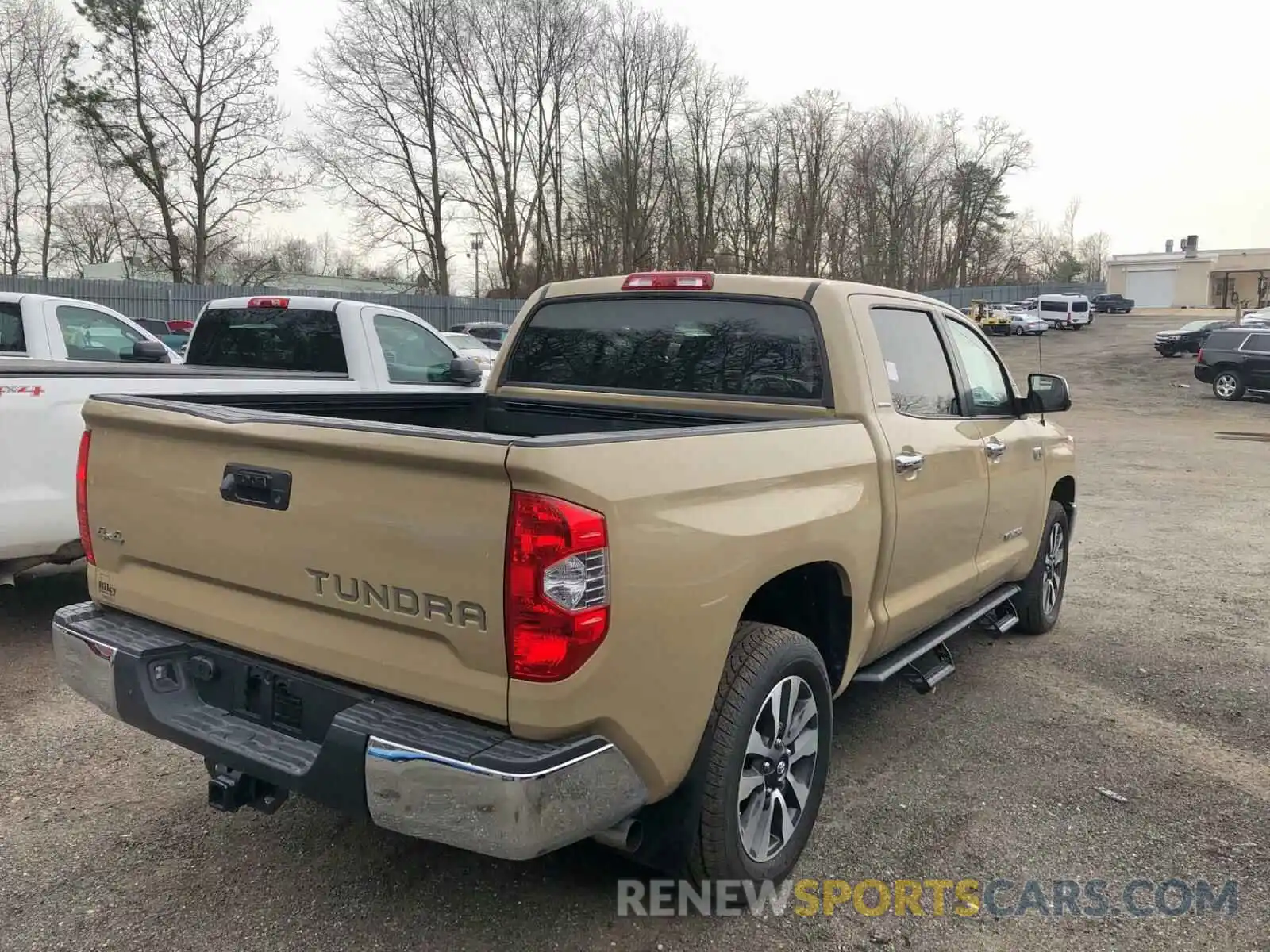 4 Фотография поврежденного автомобиля 5TFHY5F10KX799247 TOYOTA TUNDRA 2019