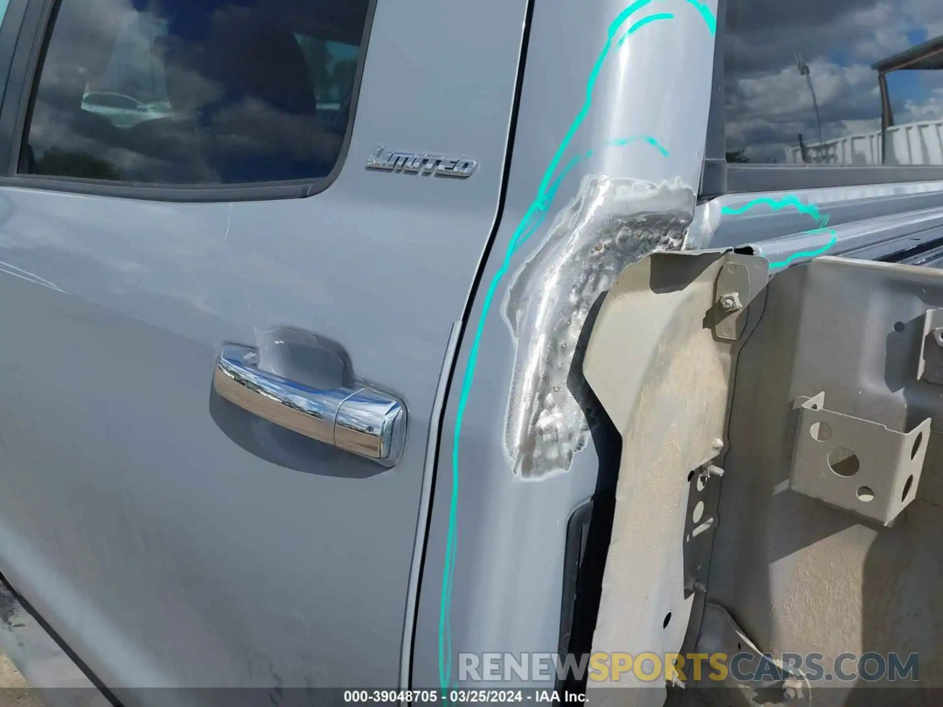 21 Photograph of a damaged car 5TFHY5F10KX826902 TOYOTA TUNDRA 2019