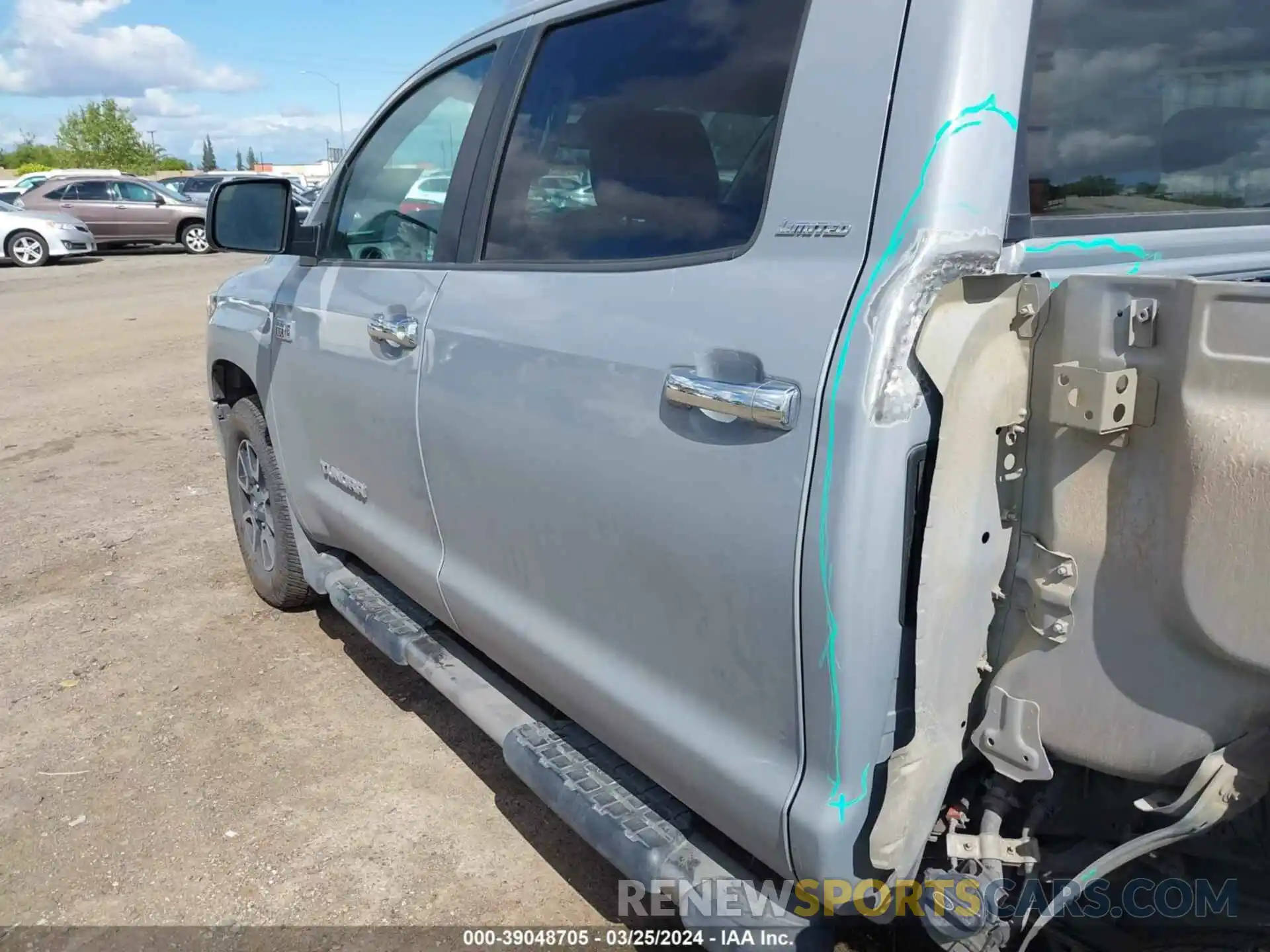 22 Photograph of a damaged car 5TFHY5F10KX826902 TOYOTA TUNDRA 2019