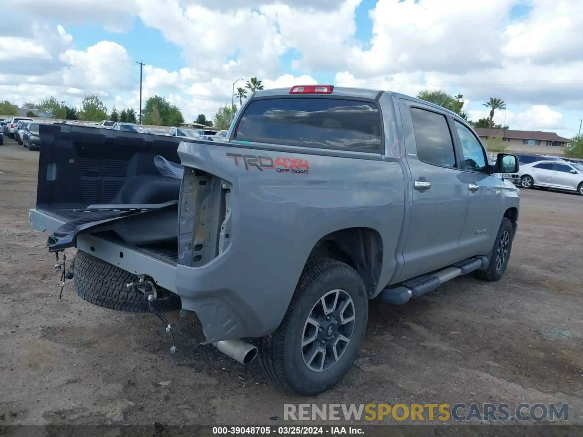 4 Фотография поврежденного автомобиля 5TFHY5F10KX826902 TOYOTA TUNDRA 2019