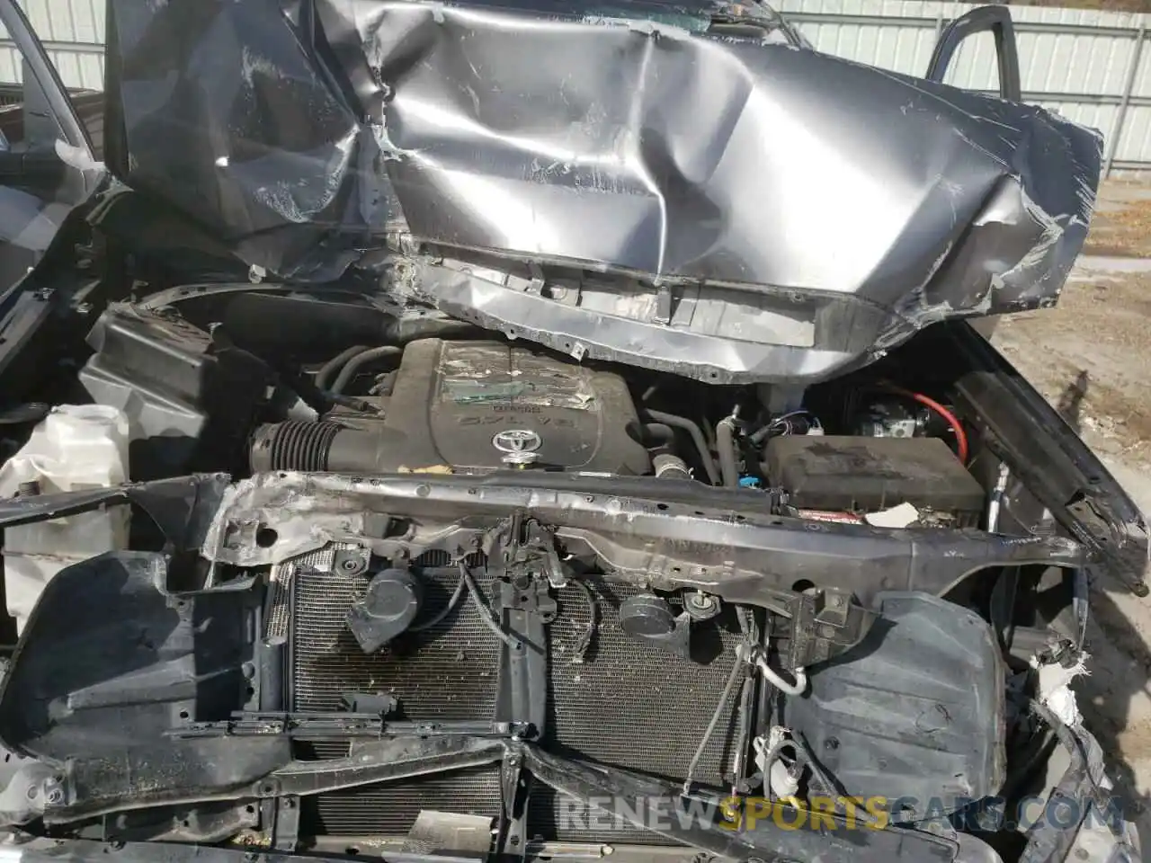 7 Photograph of a damaged car 5TFHY5F11KX786152 TOYOTA TUNDRA 2019