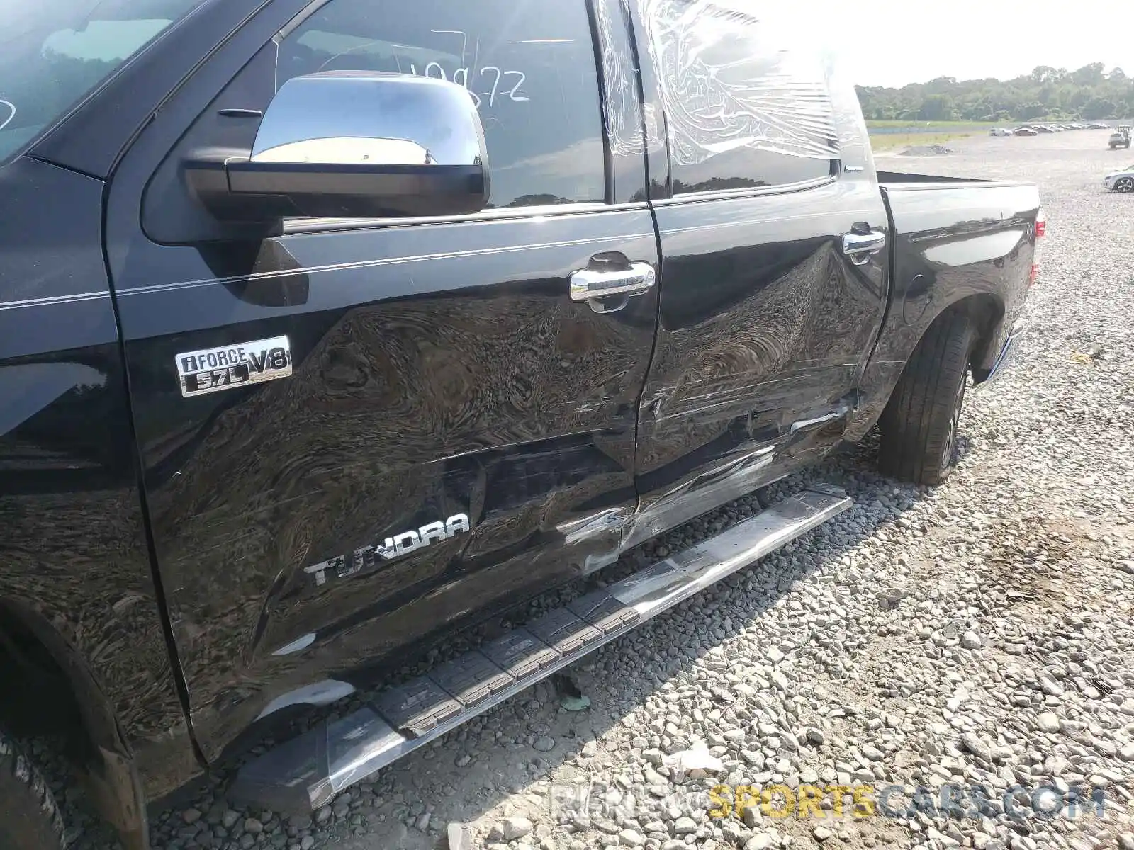 9 Photograph of a damaged car 5TFHY5F11KX869371 TOYOTA TUNDRA 2019