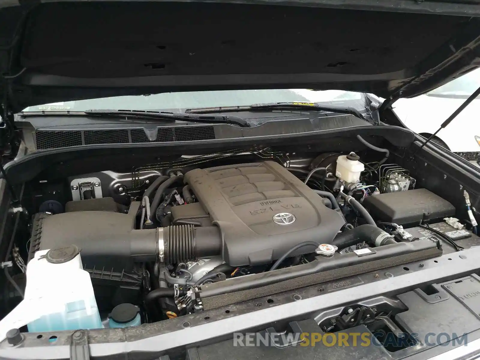 7 Photograph of a damaged car 5TFHY5F12KX818509 TOYOTA TUNDRA 2019