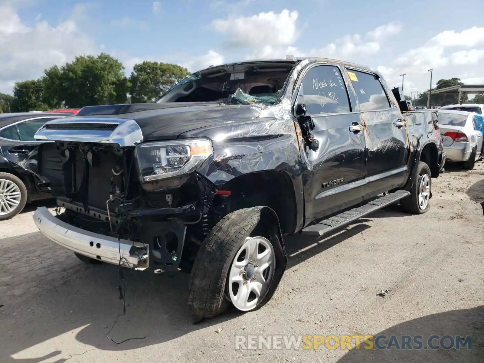 9 Photograph of a damaged car 5TFHY5F12KX840266 TOYOTA TUNDRA 2019