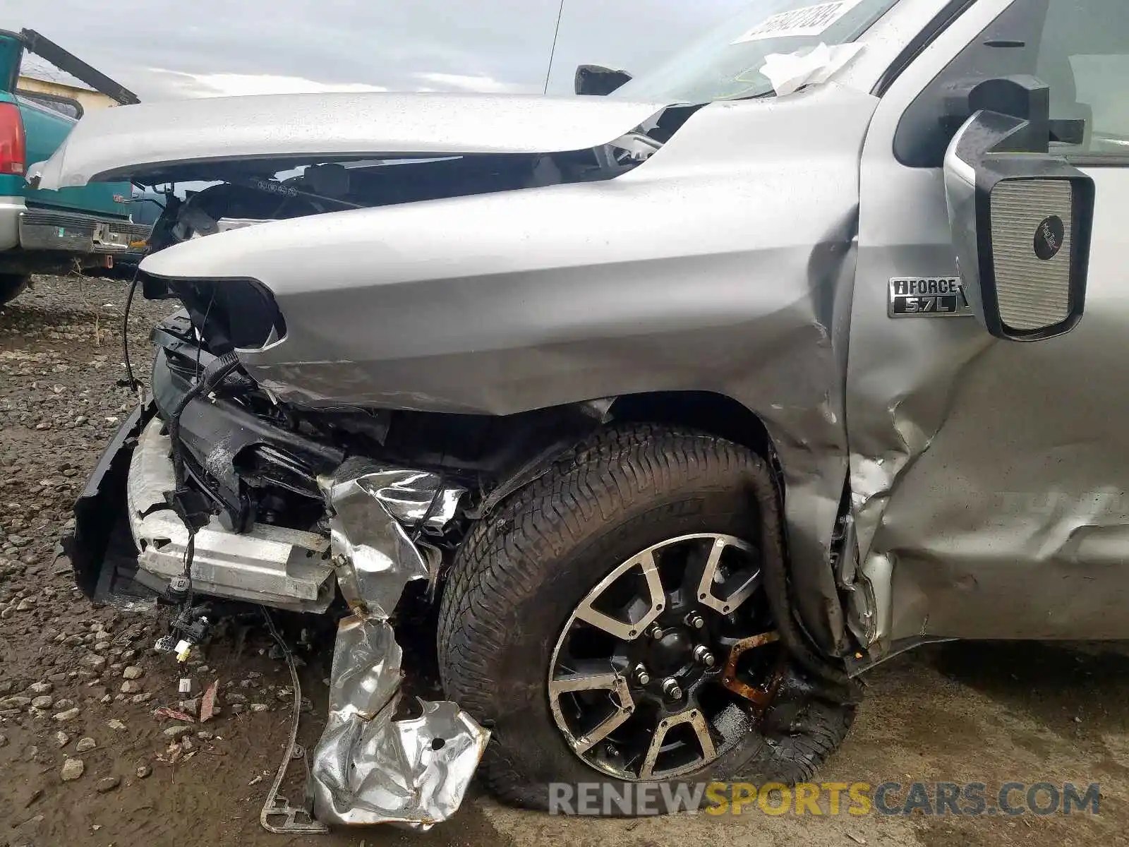 9 Photograph of a damaged car 5TFHY5F12KX860131 TOYOTA TUNDRA 2019