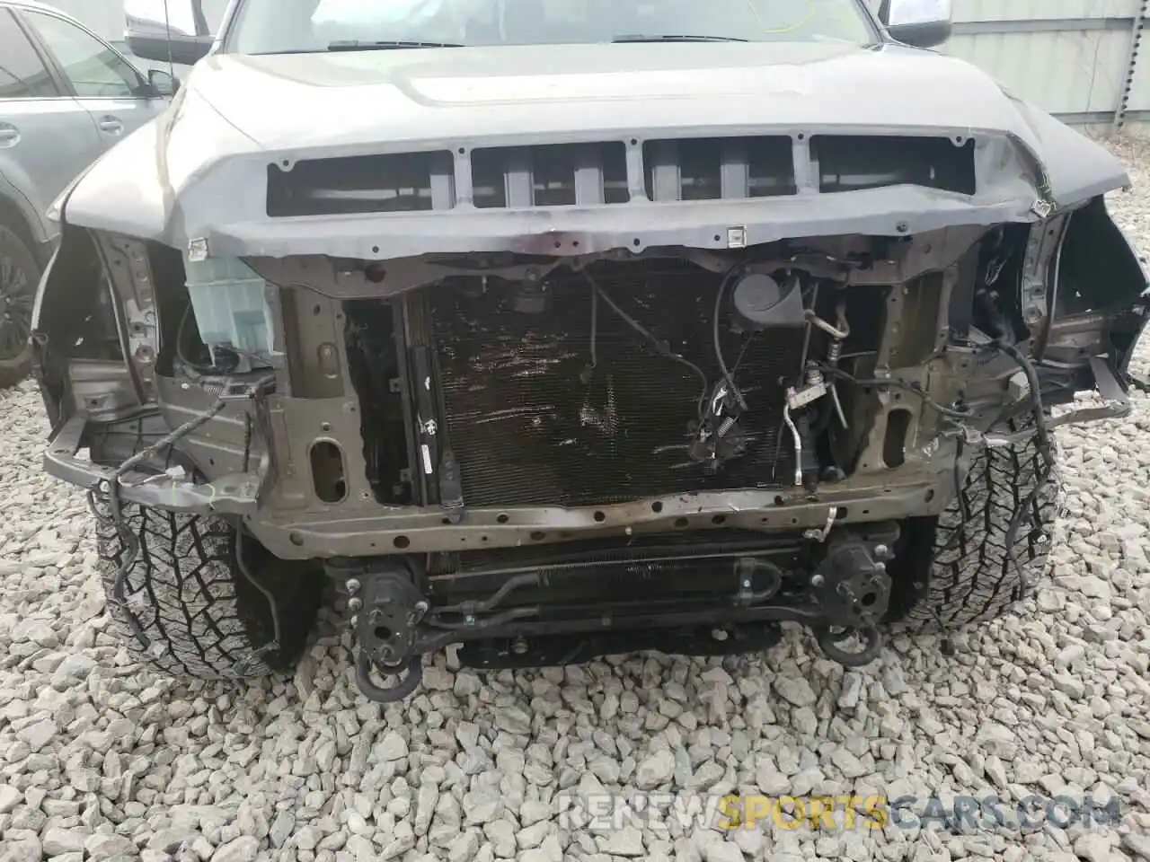 9 Photograph of a damaged car 5TFHY5F13KX820981 TOYOTA TUNDRA 2019