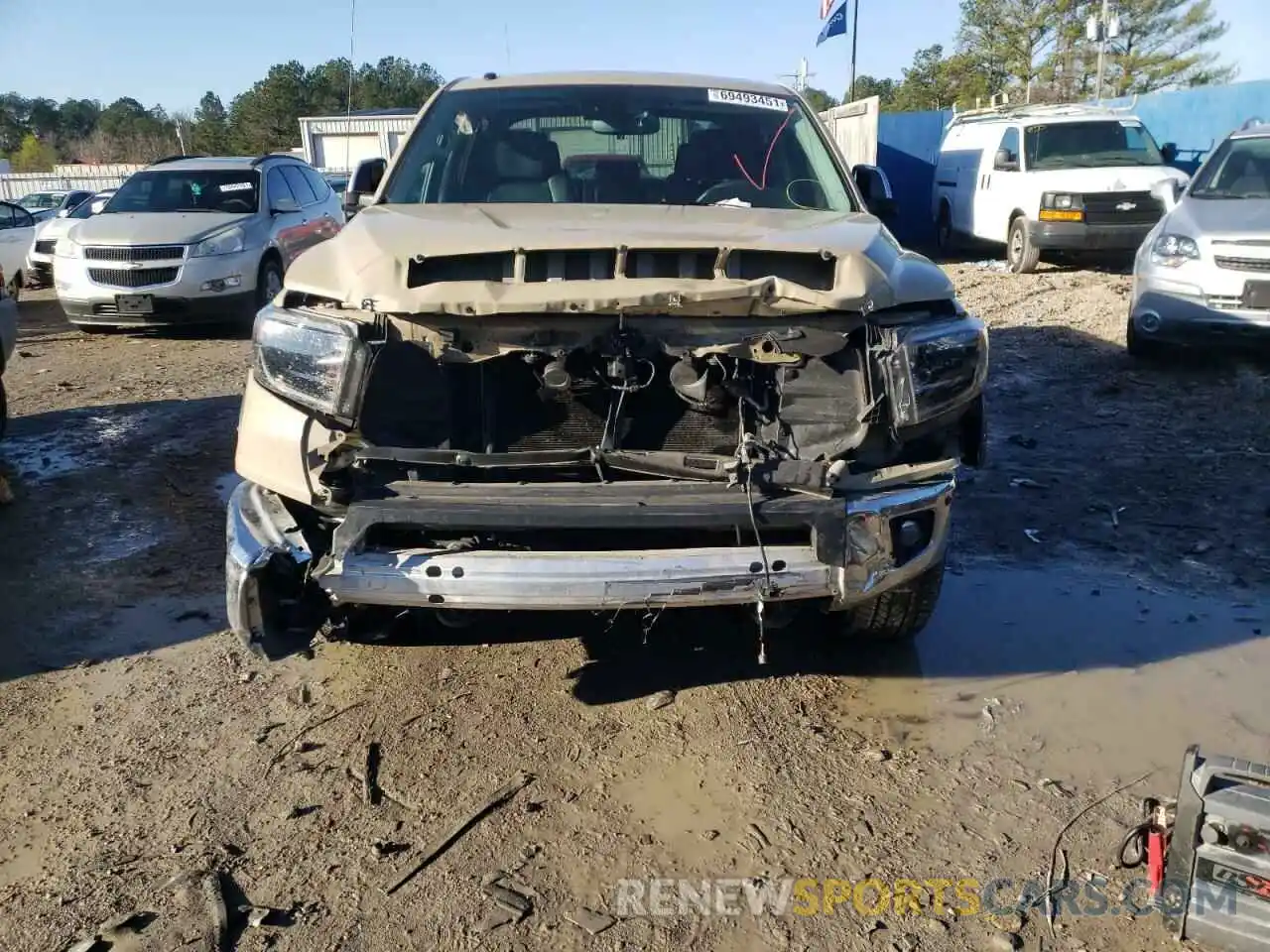 9 Photograph of a damaged car 5TFHY5F13KX867041 TOYOTA TUNDRA 2019