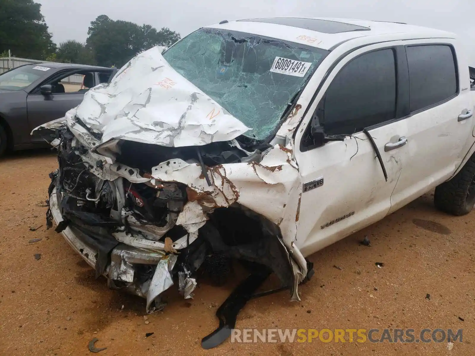 9 Photograph of a damaged car 5TFHY5F14KX788381 TOYOTA TUNDRA 2019