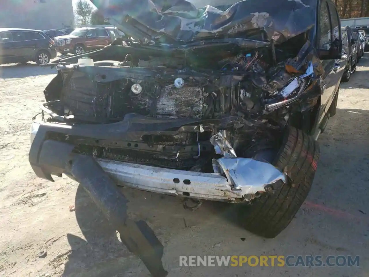 9 Photograph of a damaged car 5TFHY5F14KX789806 TOYOTA TUNDRA 2019