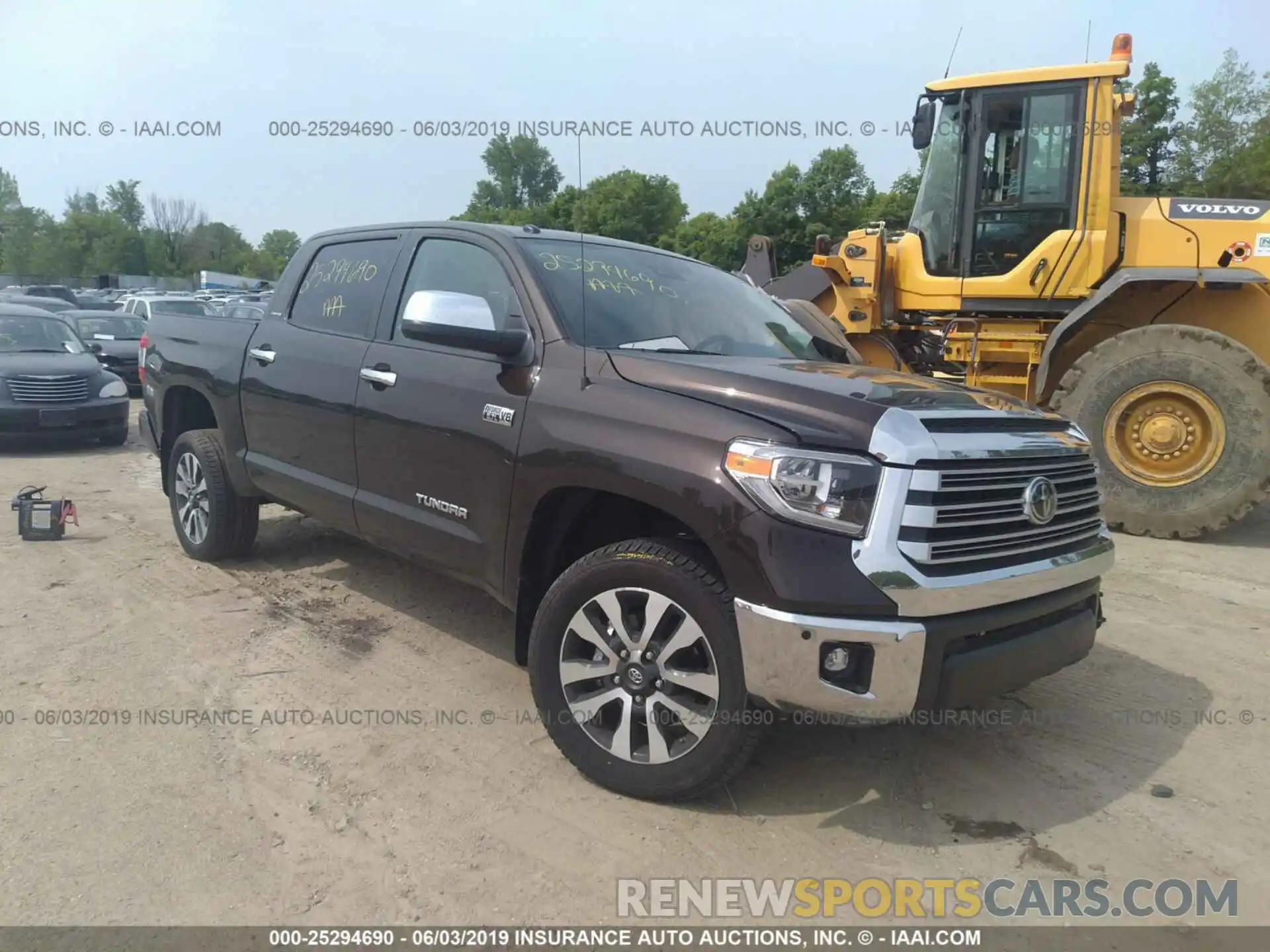 1 Photograph of a damaged car 5TFHY5F16KX808386 TOYOTA TUNDRA 2019