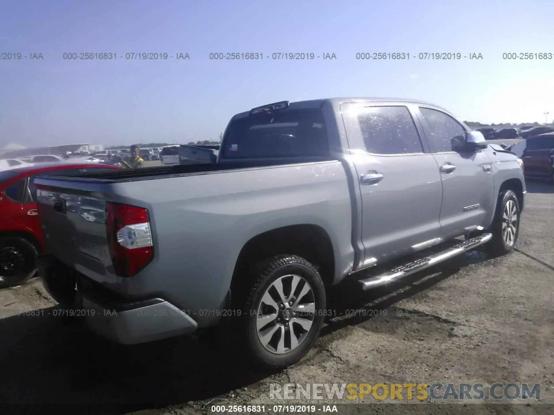 4 Фотография поврежденного автомобиля 5TFHY5F16KX820179 TOYOTA TUNDRA 2019