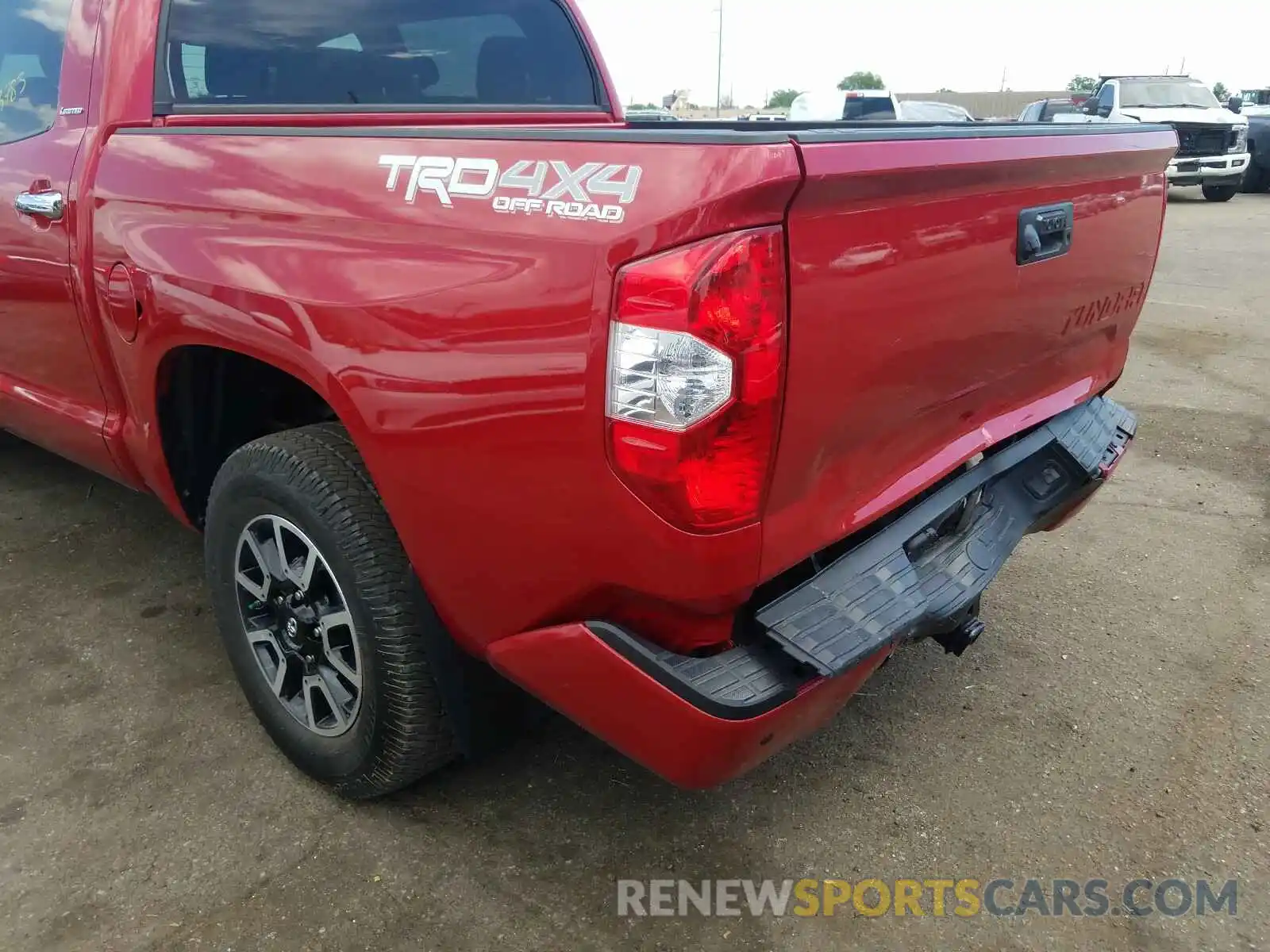 9 Photograph of a damaged car 5TFHY5F17KX792182 TOYOTA TUNDRA 2019