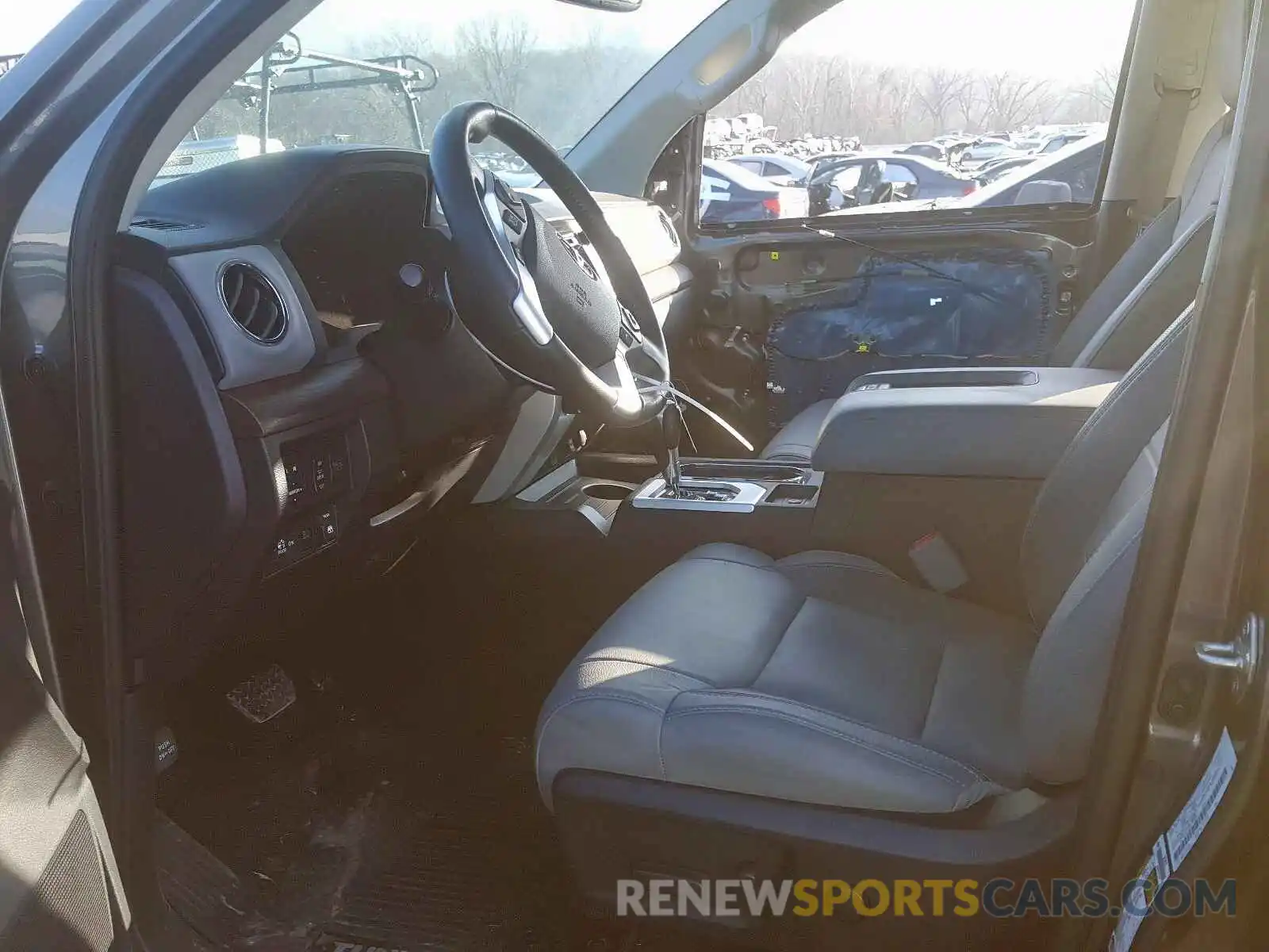 5 Photograph of a damaged car 5TFHY5F18KX779201 TOYOTA TUNDRA 2019