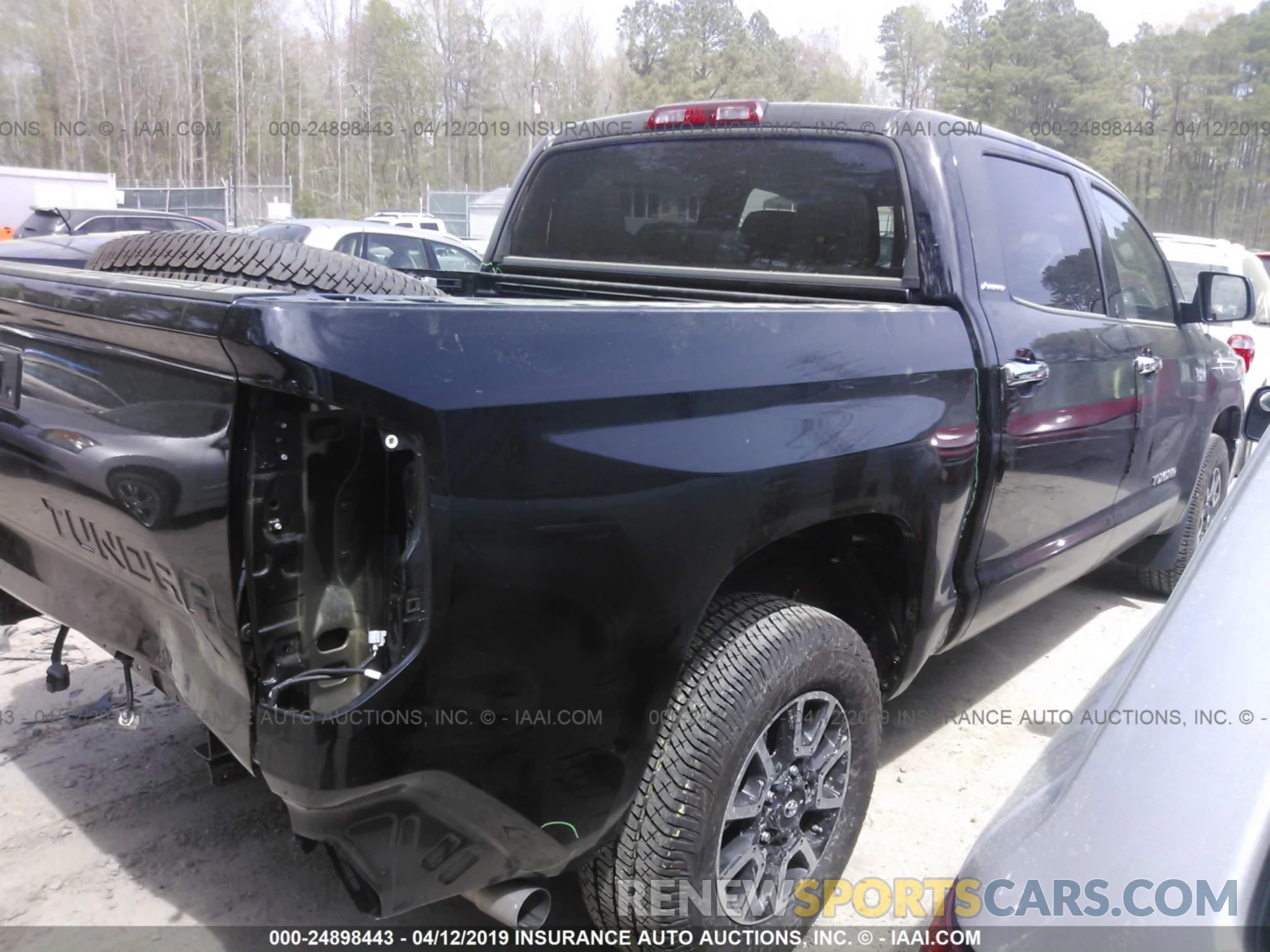 4 Фотография поврежденного автомобиля 5TFHY5F18KX805070 TOYOTA TUNDRA 2019