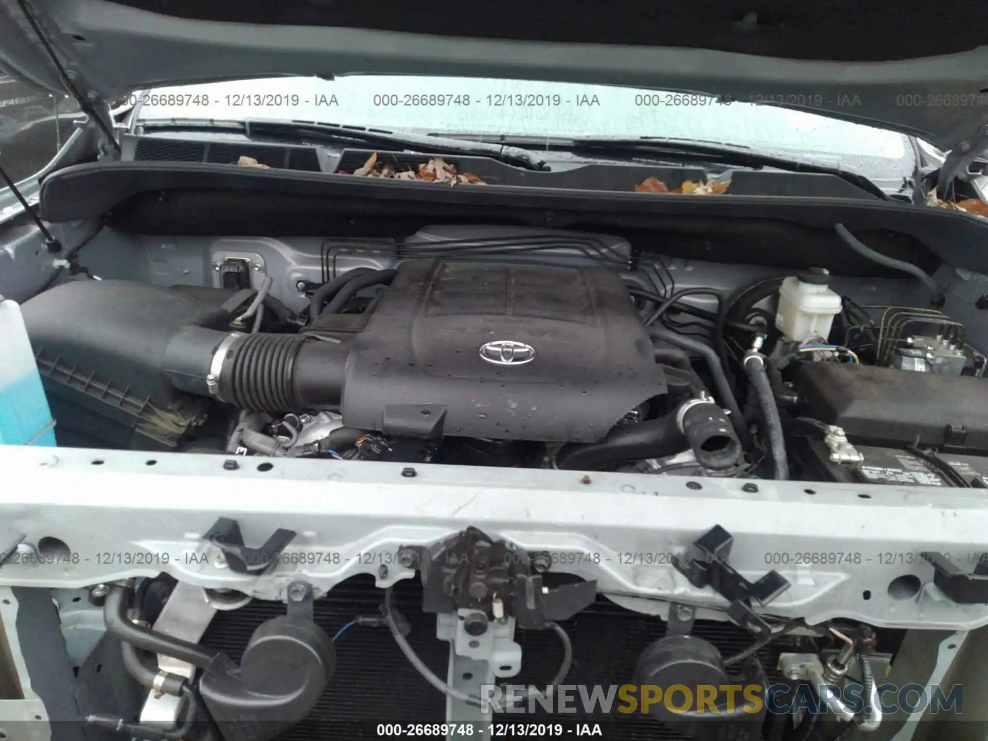 10 Photograph of a damaged car 5TFHY5F18KX805697 TOYOTA TUNDRA 2019