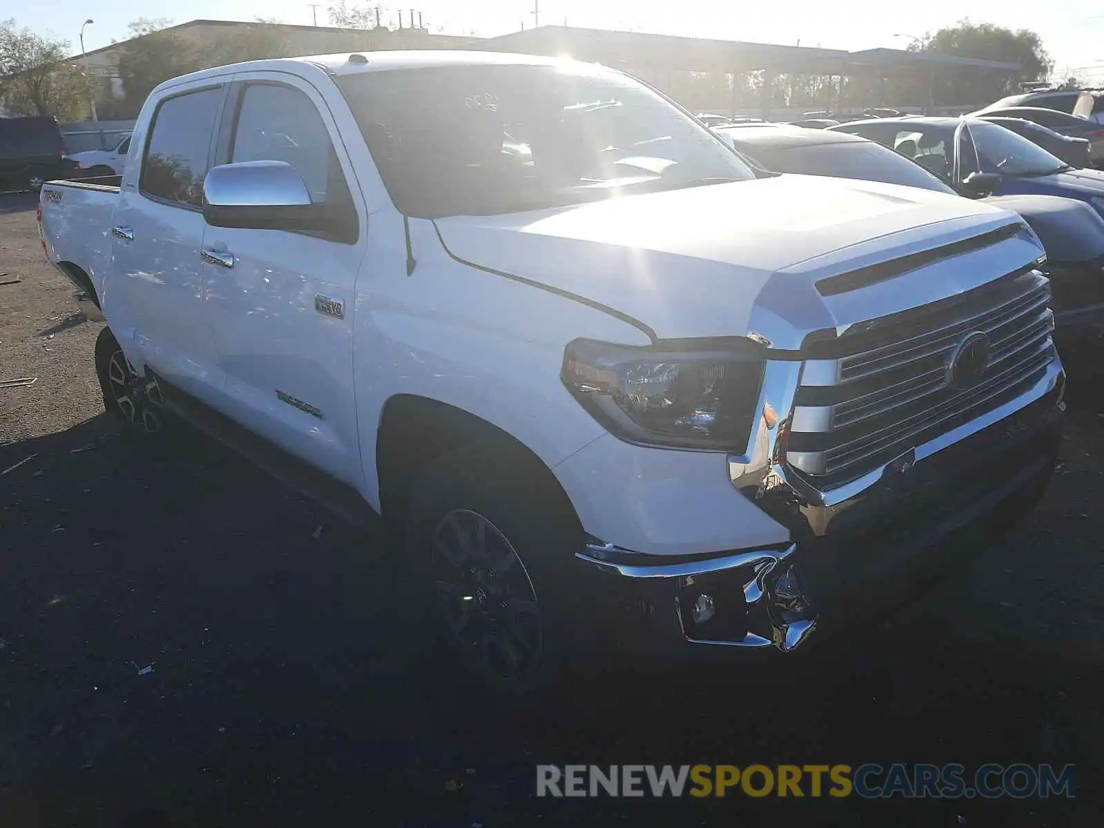 1 Photograph of a damaged car 5TFHY5F18KX807627 TOYOTA TUNDRA 2019