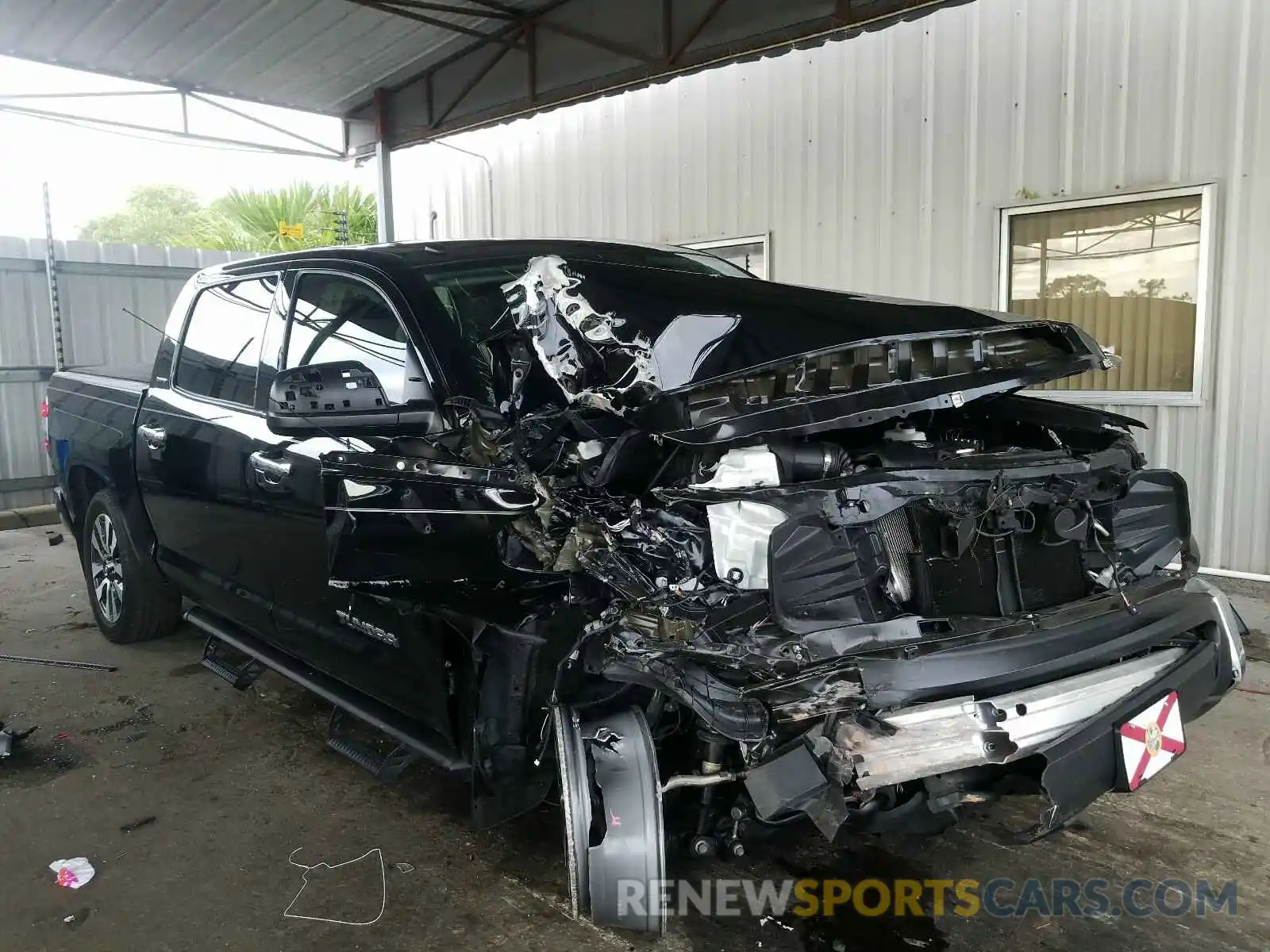 1 Фотография поврежденного автомобиля 5TFHY5F18KX815386 TOYOTA TUNDRA 2019