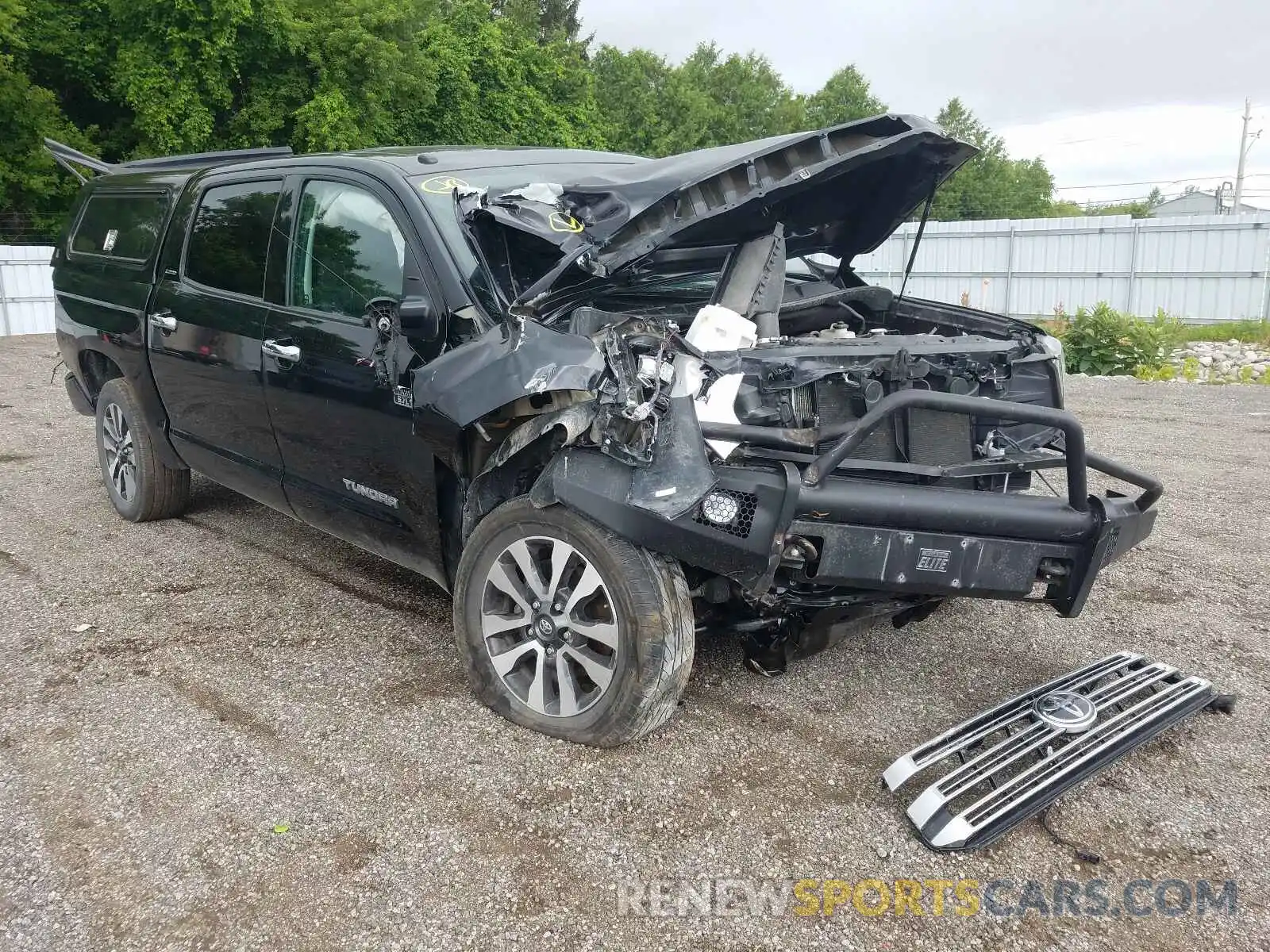 1 Photograph of a damaged car 5TFHY5F18KX834231 TOYOTA TUNDRA 2019