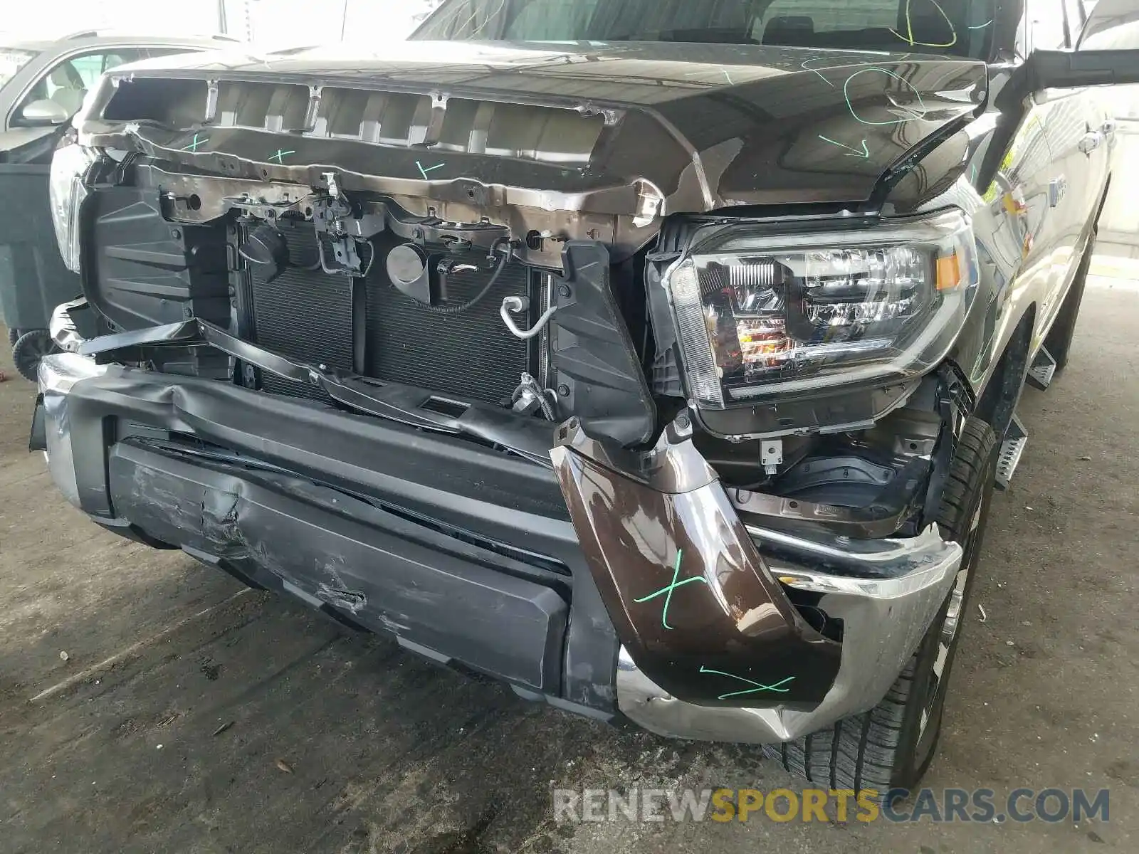 9 Photograph of a damaged car 5TFHY5F18KX862062 TOYOTA TUNDRA 2019