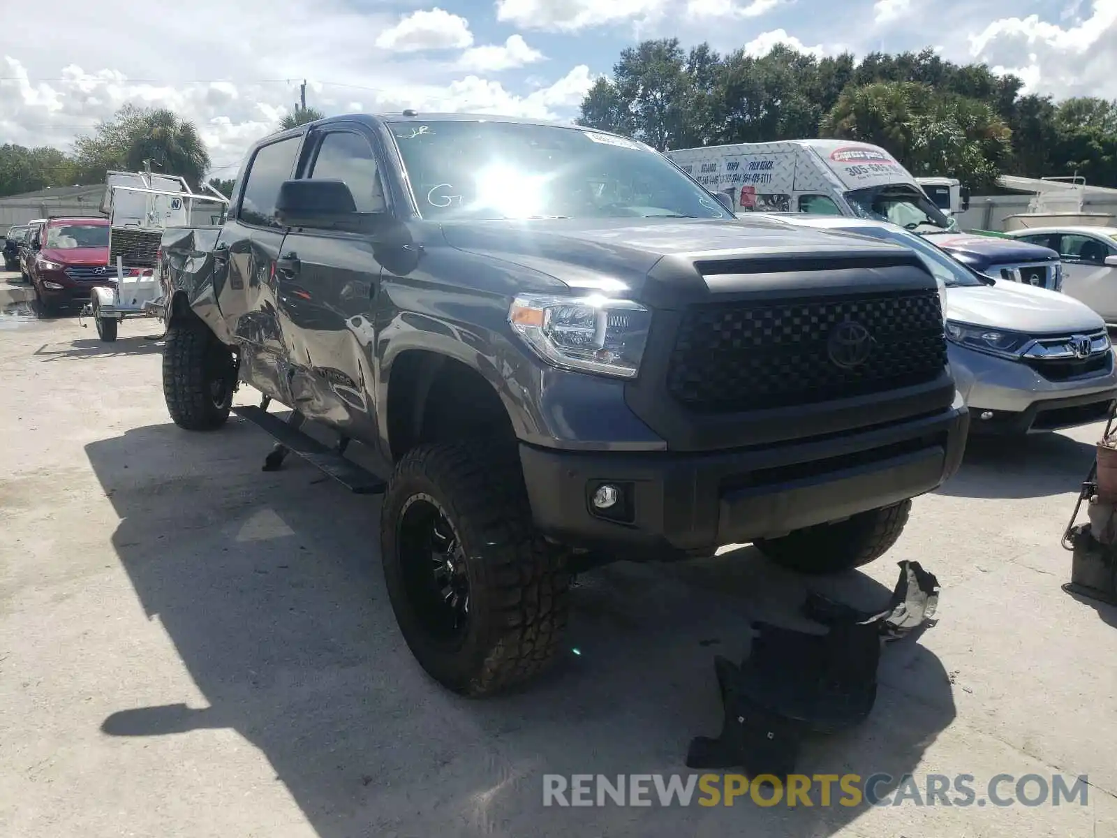 1 Photograph of a damaged car 5TFHY5F19KX783967 TOYOTA TUNDRA 2019