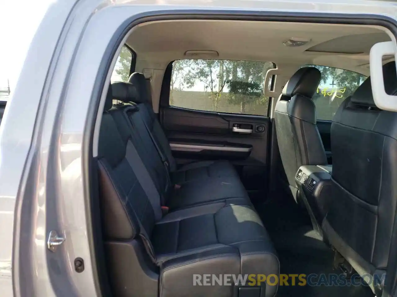 6 Photograph of a damaged car 5TFHY5F1XKX847384 TOYOTA TUNDRA 2019