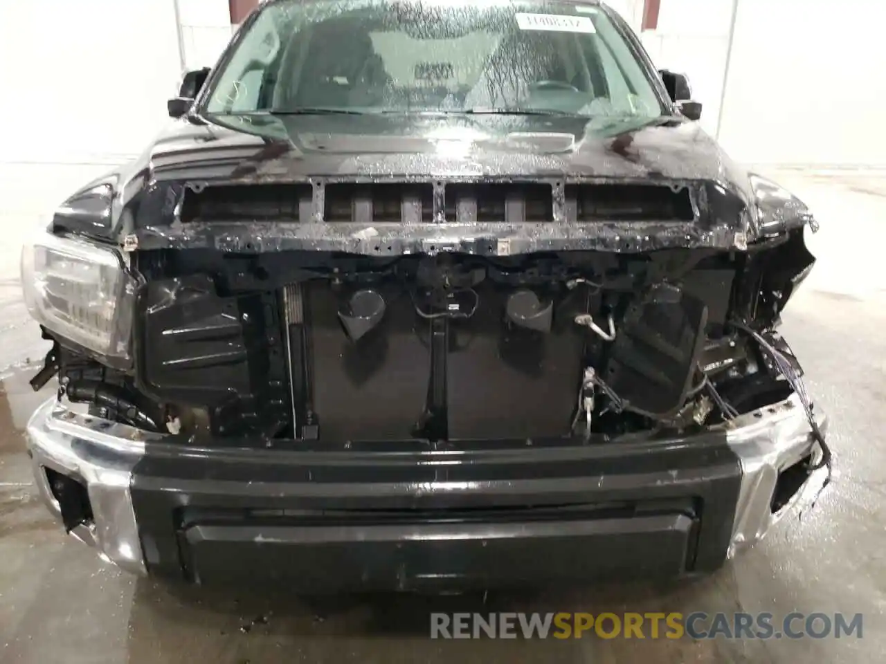 9 Photograph of a damaged car 5TFHY5F1XKX866601 TOYOTA TUNDRA 2019