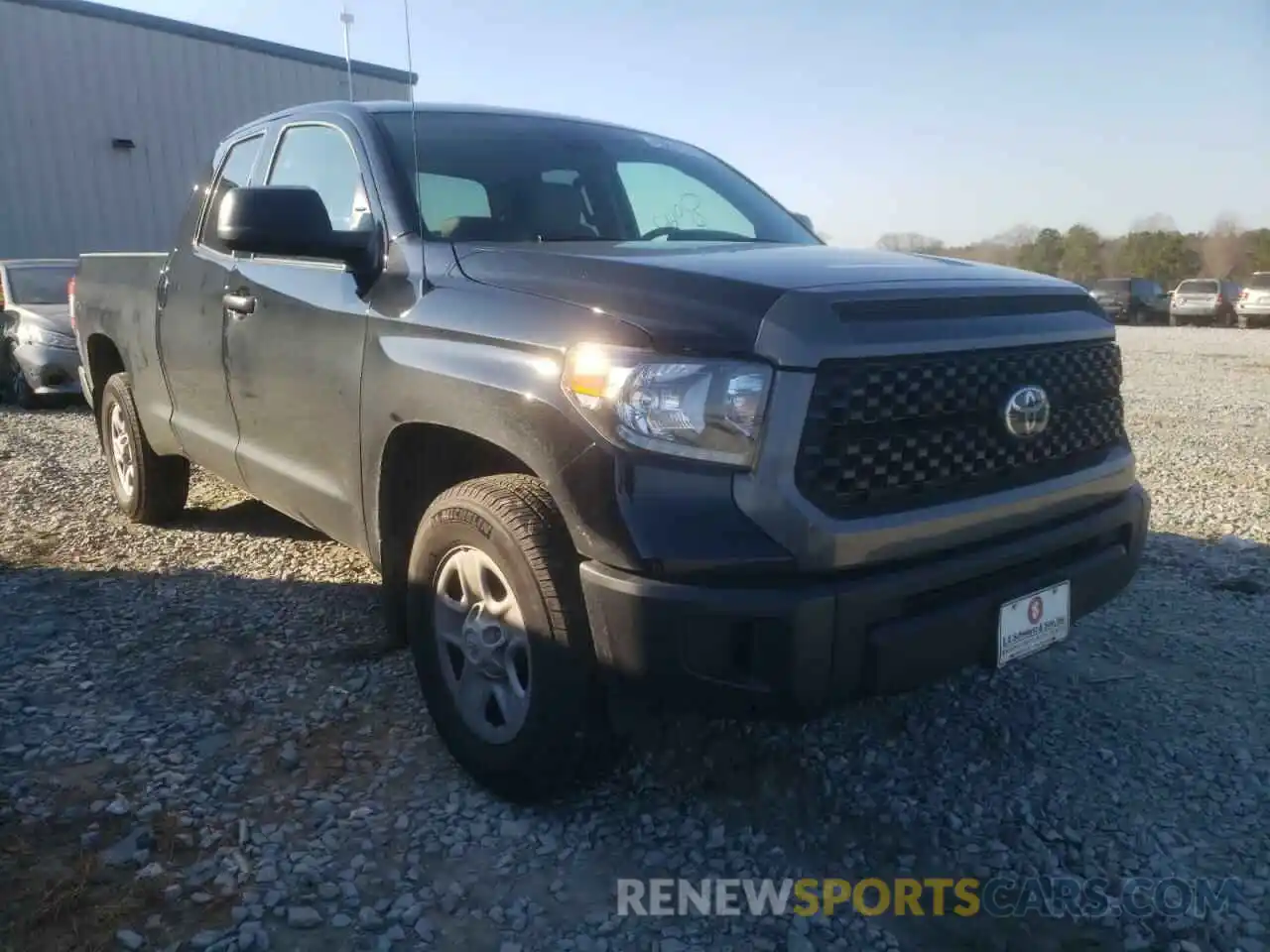 1 Photograph of a damaged car 5TFRM5F10KX135952 TOYOTA TUNDRA 2019