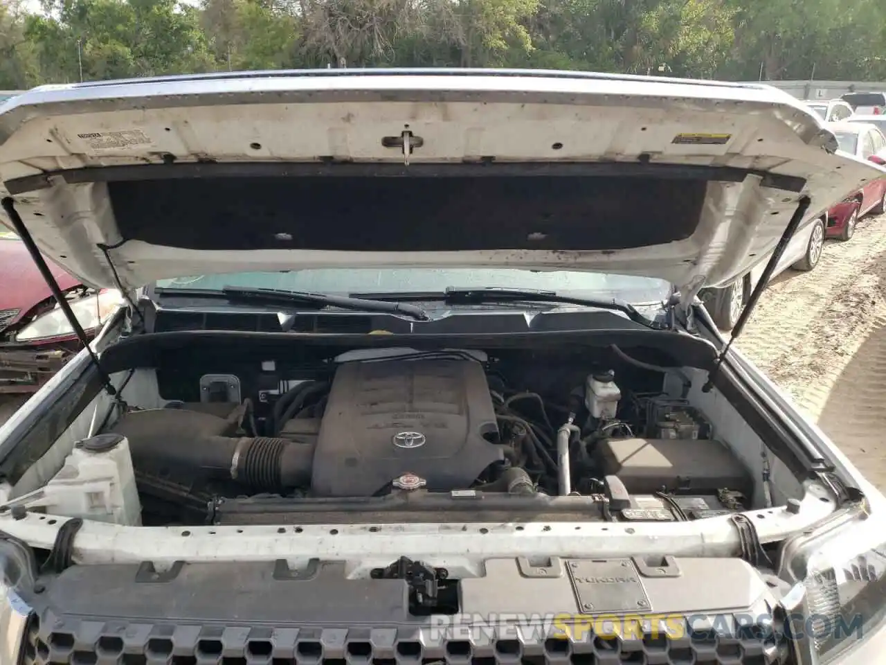 7 Photograph of a damaged car 5TFRM5F10KX140634 TOYOTA TUNDRA 2019