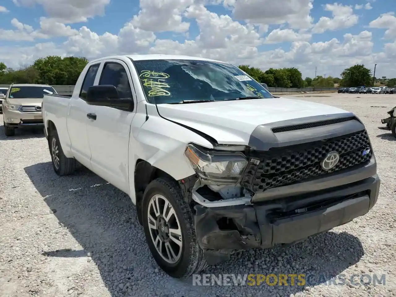 1 Photograph of a damaged car 5TFRM5F10KX141539 TOYOTA TUNDRA 2019