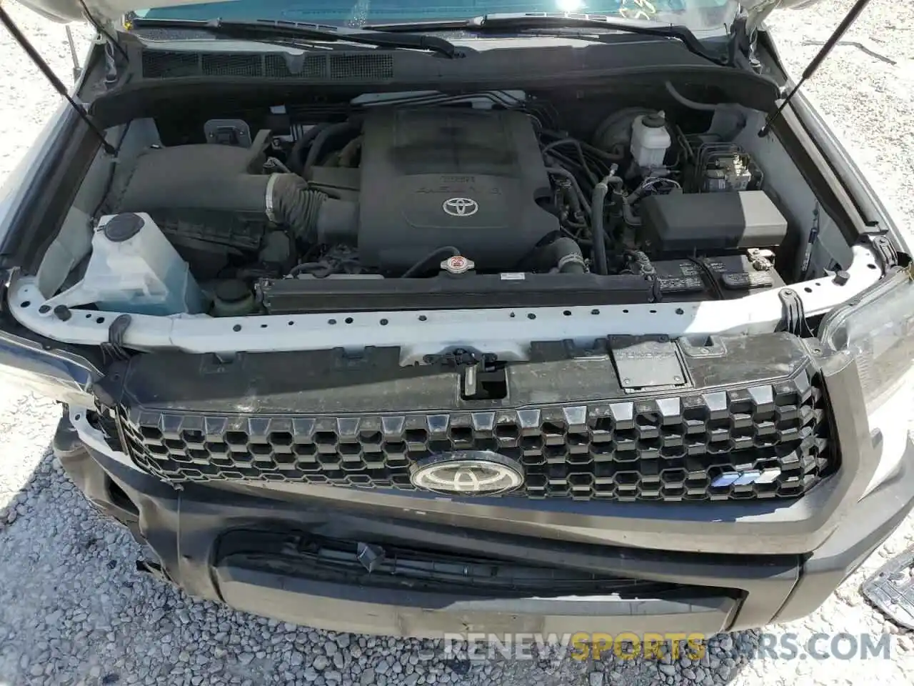 7 Photograph of a damaged car 5TFRM5F10KX141539 TOYOTA TUNDRA 2019