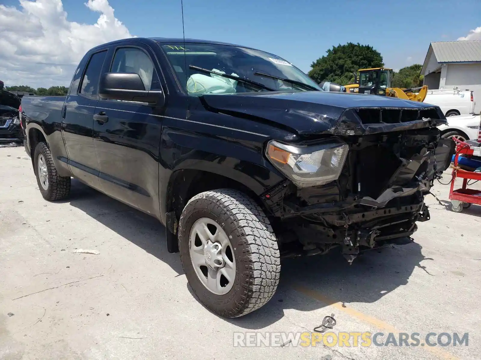 1 Photograph of a damaged car 5TFRM5F10KX142982 TOYOTA TUNDRA 2019