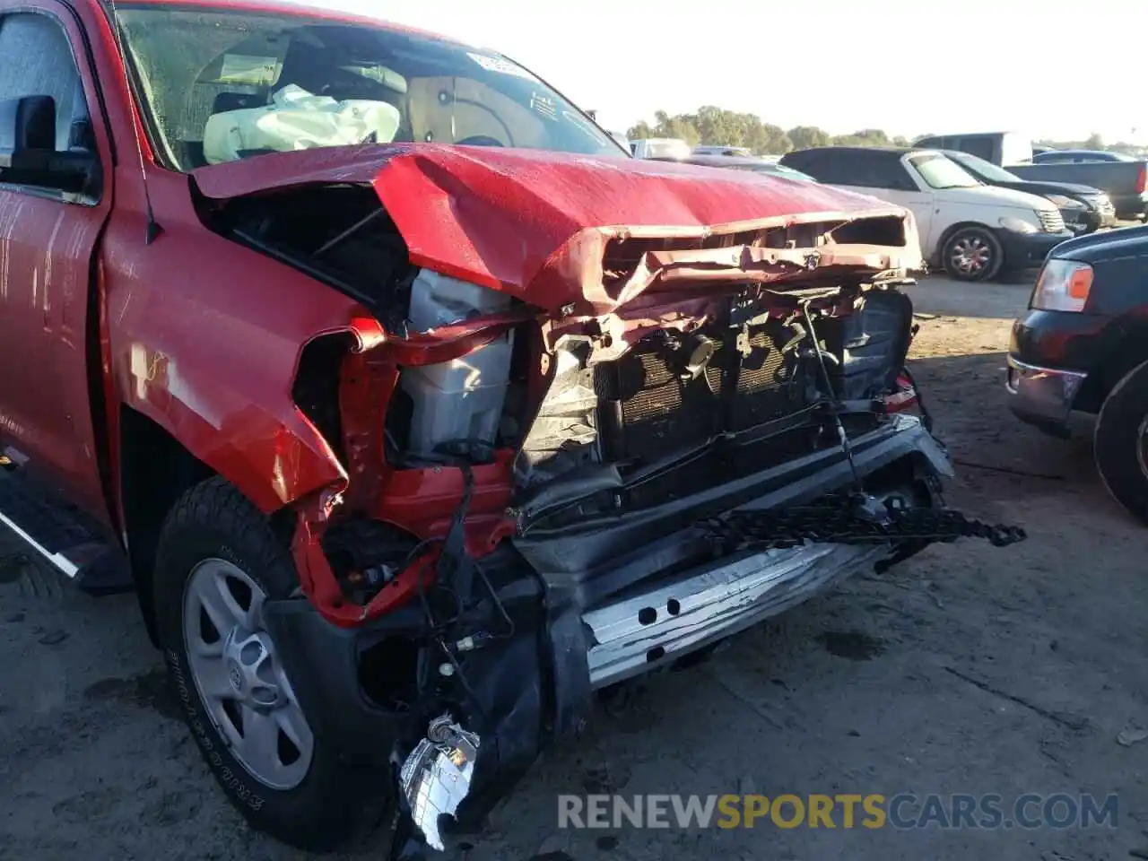 9 Photograph of a damaged car 5TFRM5F11KX136527 TOYOTA TUNDRA 2019