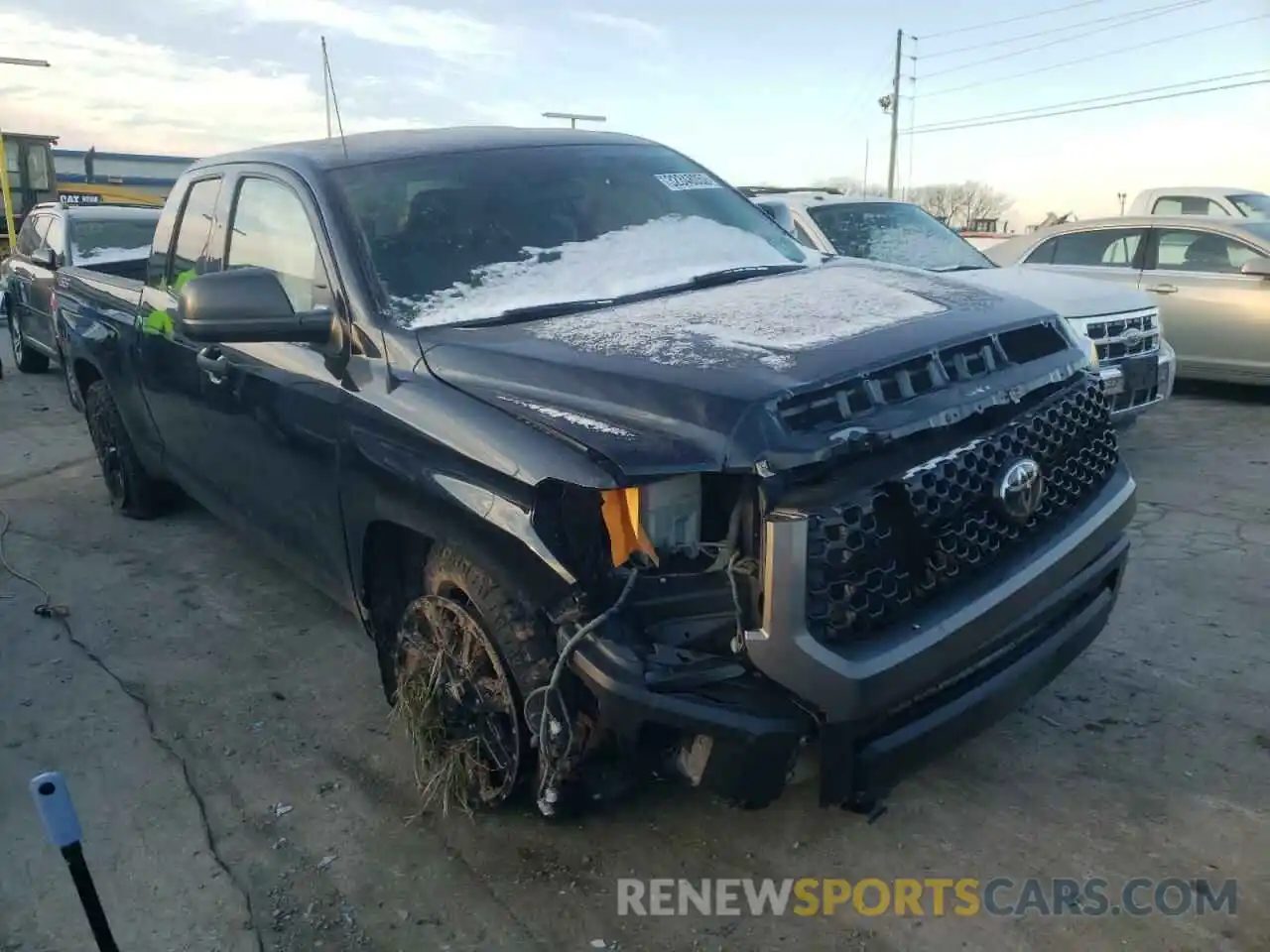 1 Photograph of a damaged car 5TFRM5F11KX139119 TOYOTA TUNDRA 2019