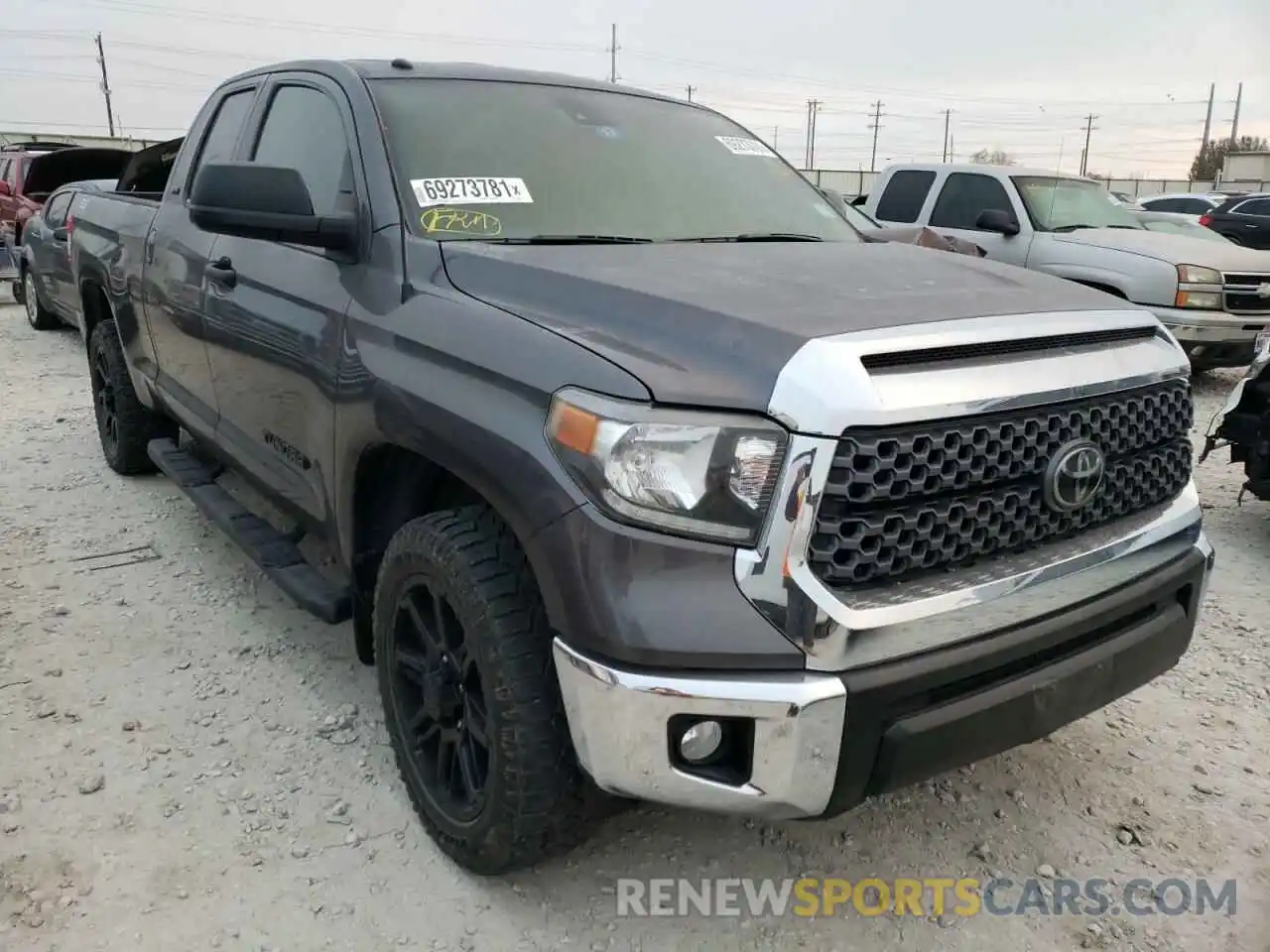 1 Photograph of a damaged car 5TFRM5F11KX139265 TOYOTA TUNDRA 2019