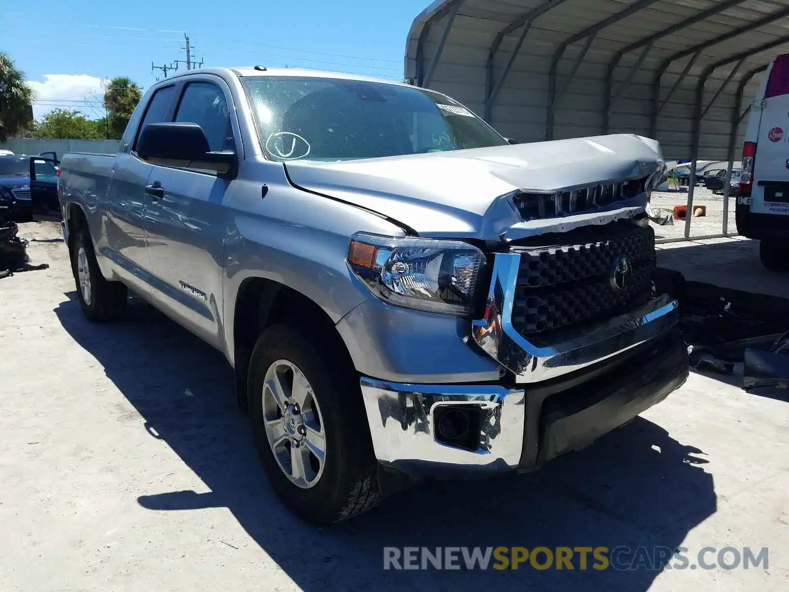 1 Photograph of a damaged car 5TFRM5F11KX142361 TOYOTA TUNDRA 2019