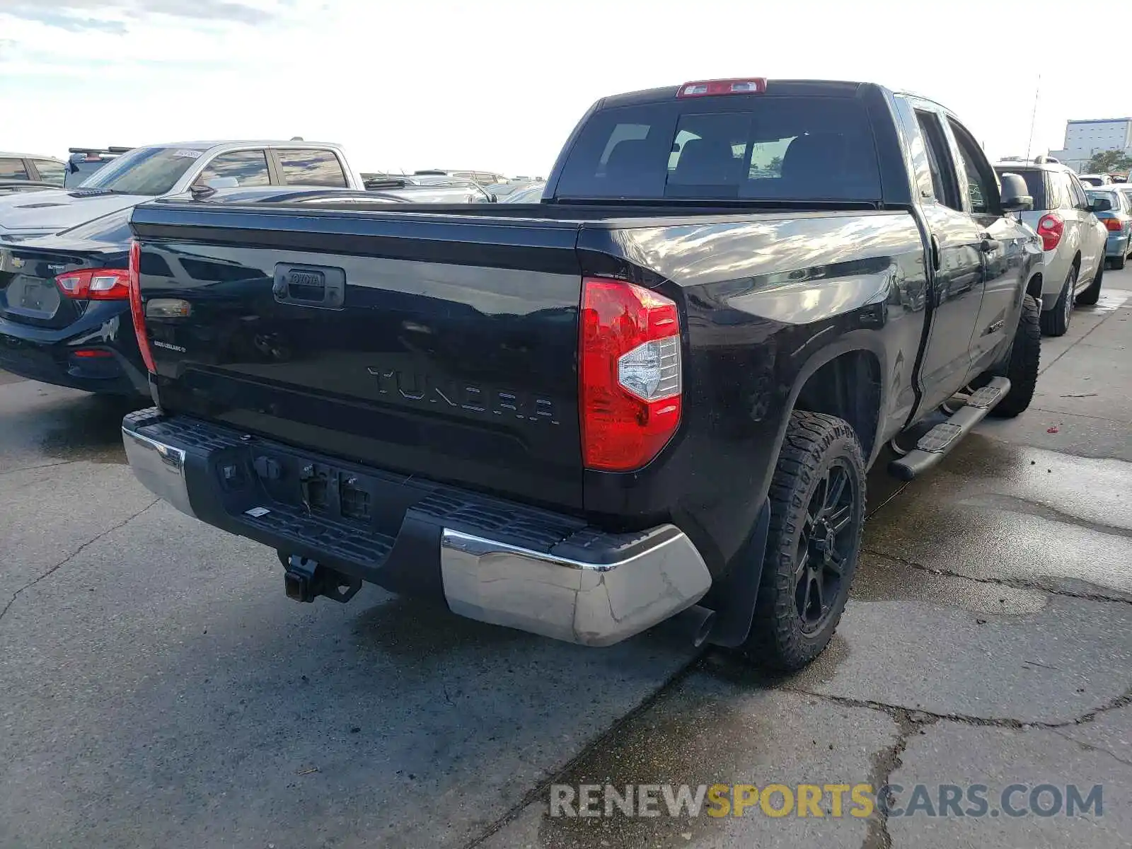 4 Photograph of a damaged car 5TFRM5F11KX144417 TOYOTA TUNDRA 2019