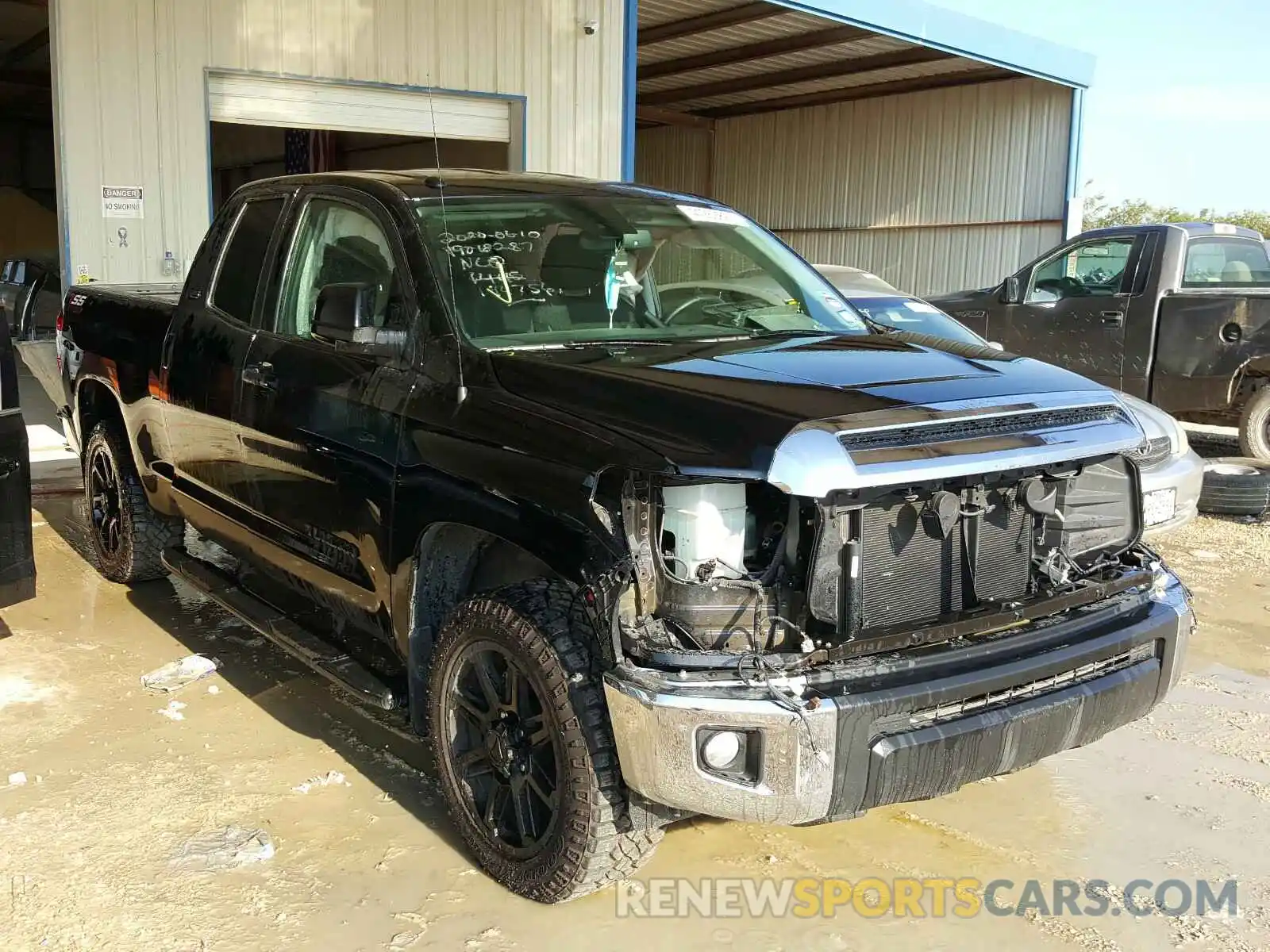 1 Photograph of a damaged car 5TFRM5F11KX144756 TOYOTA TUNDRA 2019