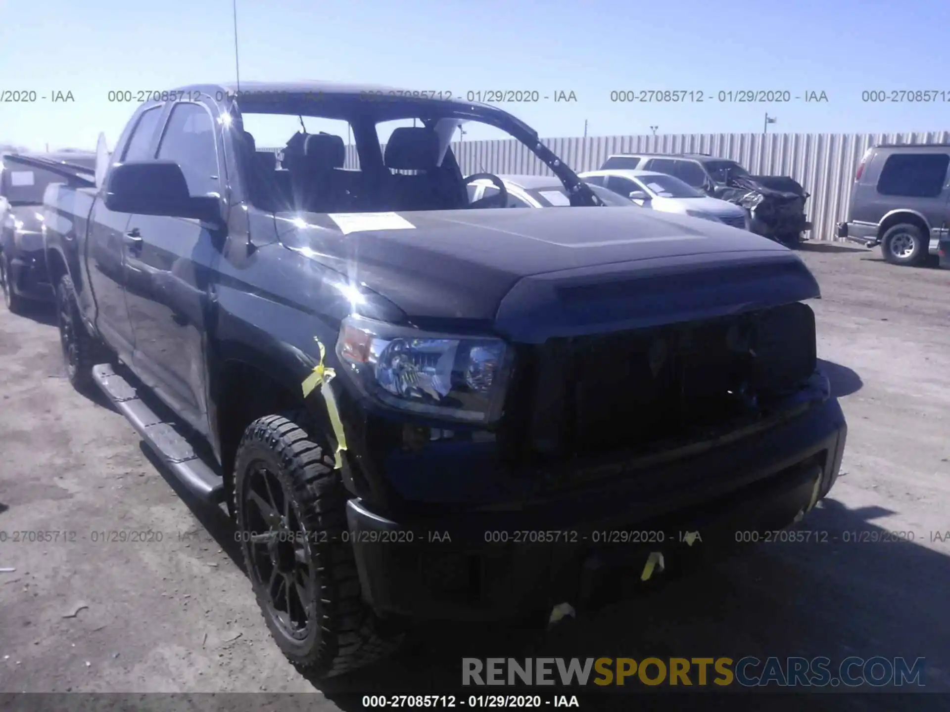 1 Photograph of a damaged car 5TFRM5F12KX138447 TOYOTA TUNDRA 2019