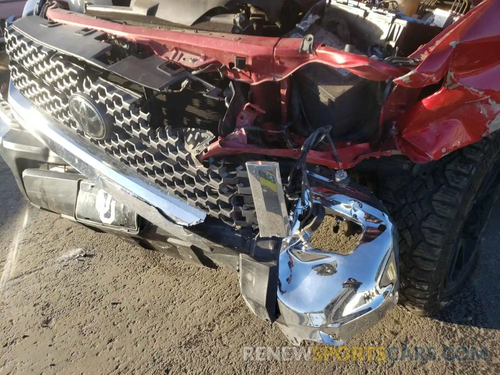 9 Photograph of a damaged car 5TFRM5F12KX138741 TOYOTA TUNDRA 2019