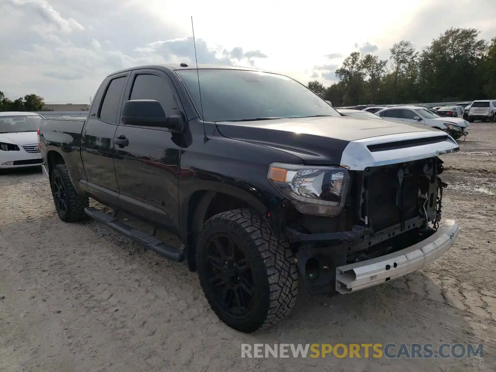 1 Photograph of a damaged car 5TFRM5F12KX140523 TOYOTA TUNDRA 2019