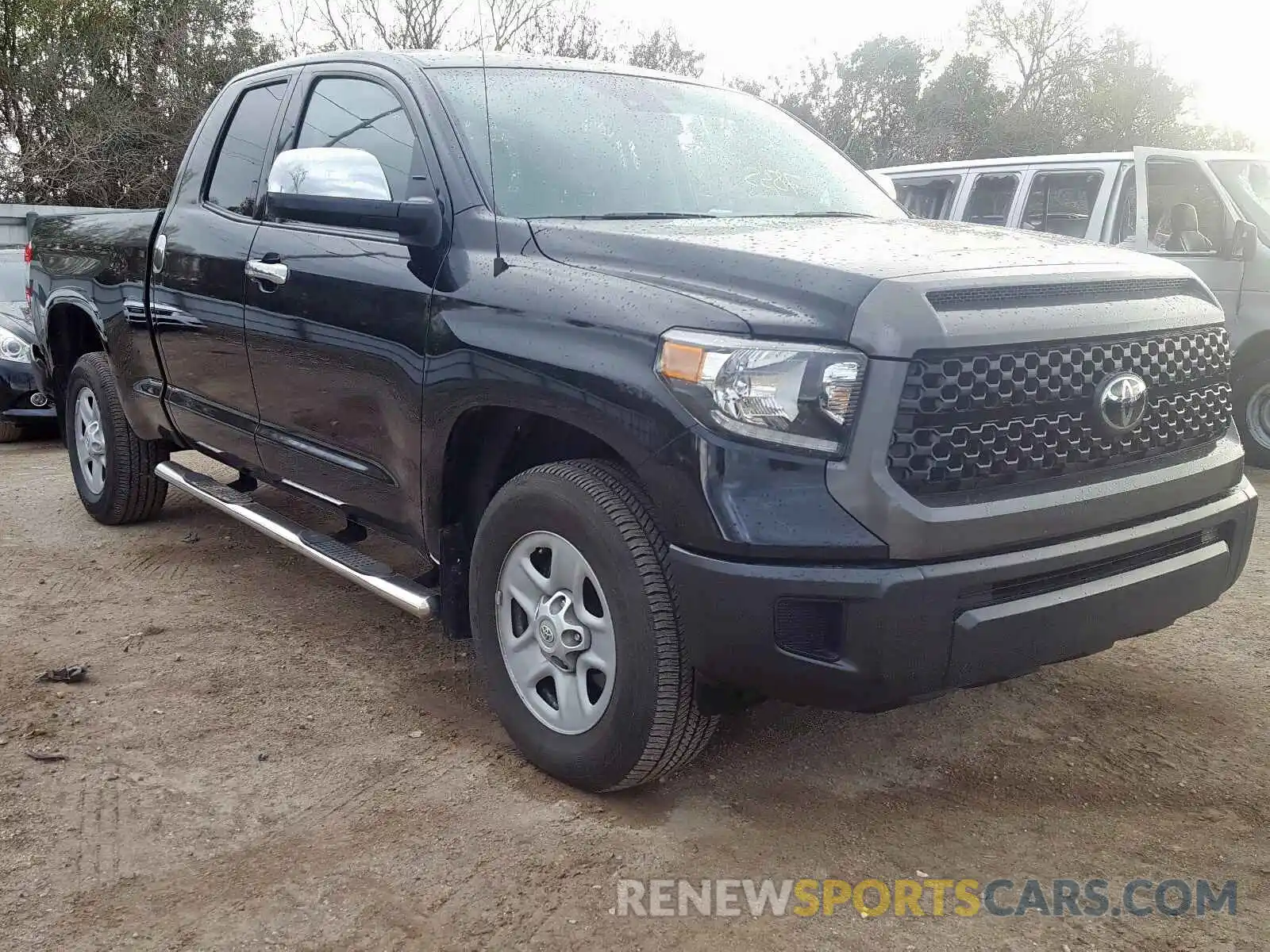 1 Photograph of a damaged car 5TFRM5F12KX141042 TOYOTA TUNDRA 2019