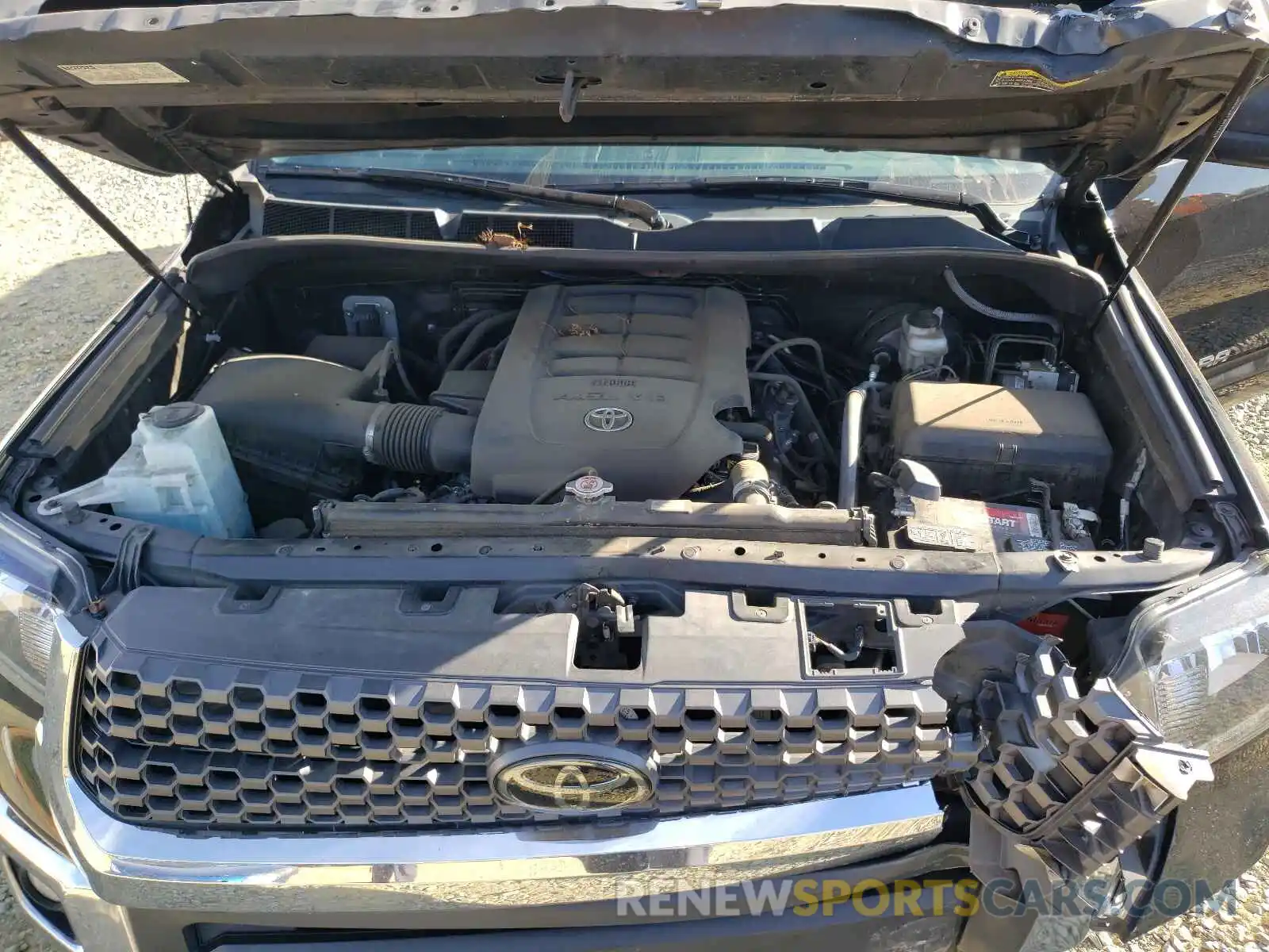 7 Photograph of a damaged car 5TFRM5F13KX134942 TOYOTA TUNDRA 2019