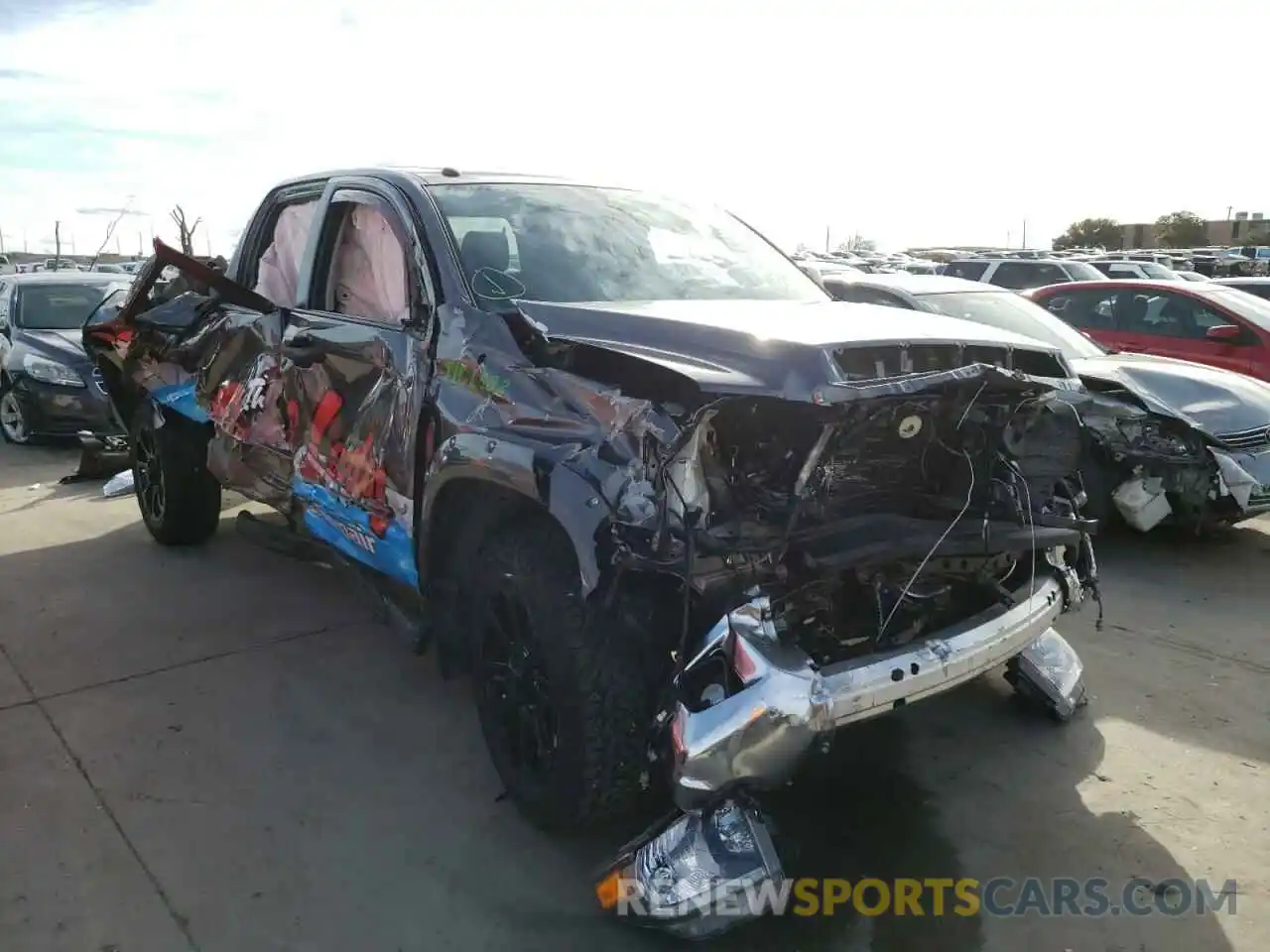 1 Photograph of a damaged car 5TFRM5F13KX134990 TOYOTA TUNDRA 2019