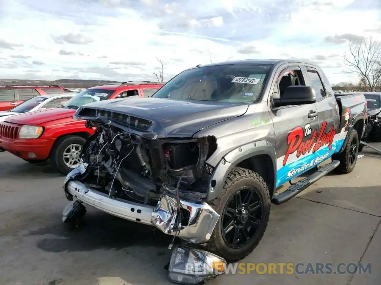 2 Фотография поврежденного автомобиля 5TFRM5F13KX134990 TOYOTA TUNDRA 2019