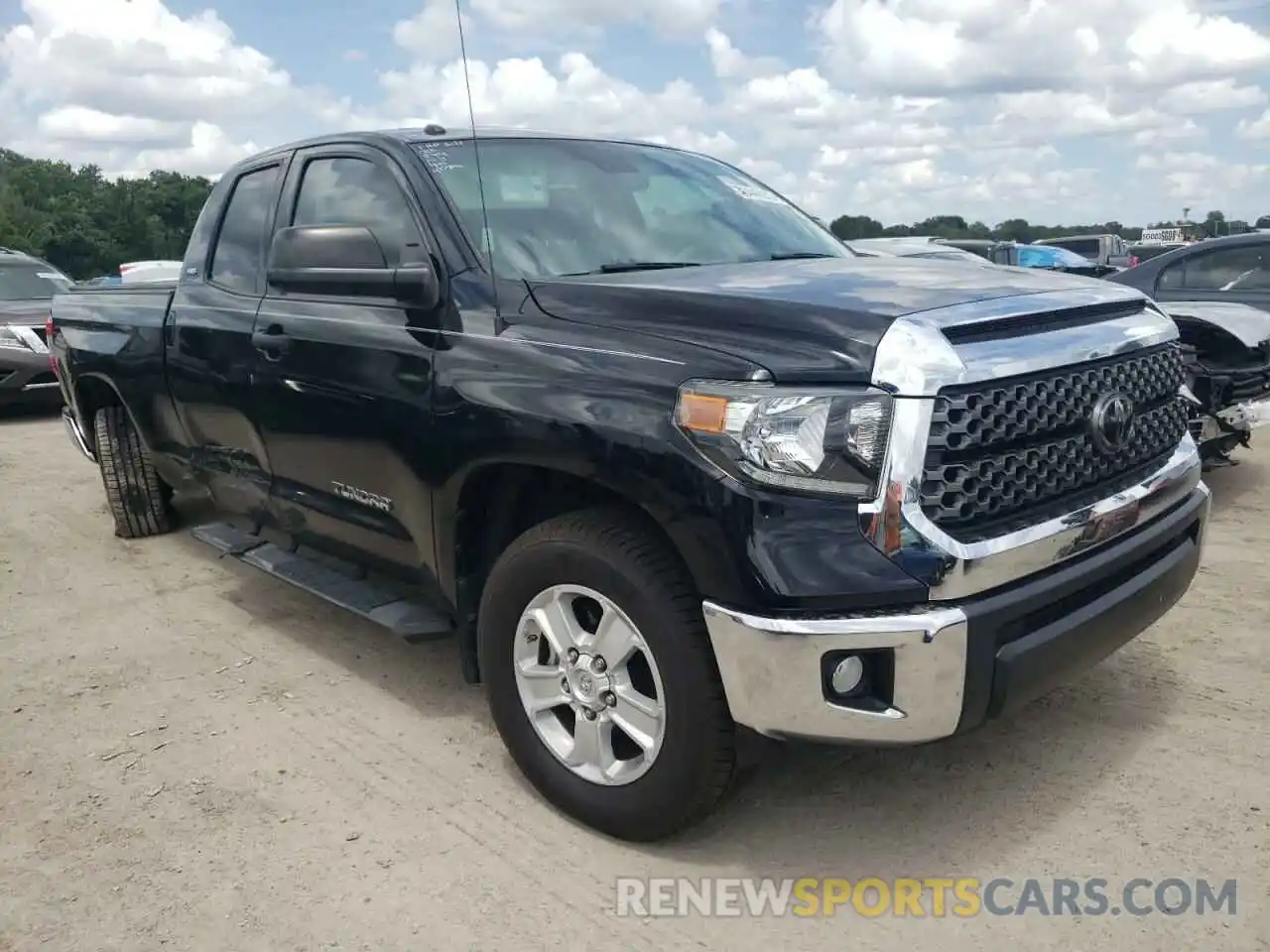 1 Photograph of a damaged car 5TFRM5F13KX139395 TOYOTA TUNDRA 2019