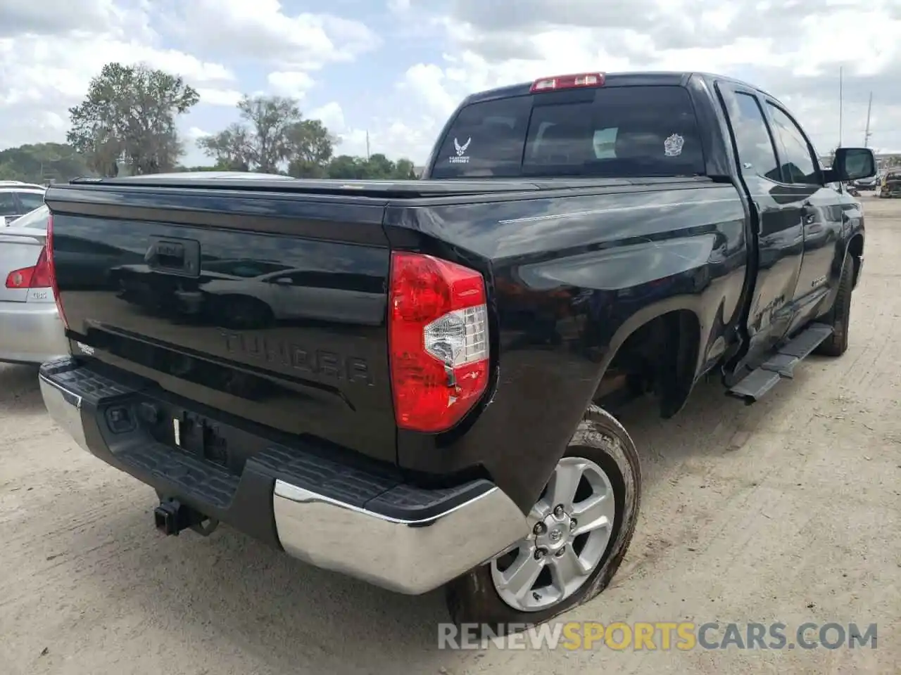 4 Photograph of a damaged car 5TFRM5F13KX139395 TOYOTA TUNDRA 2019